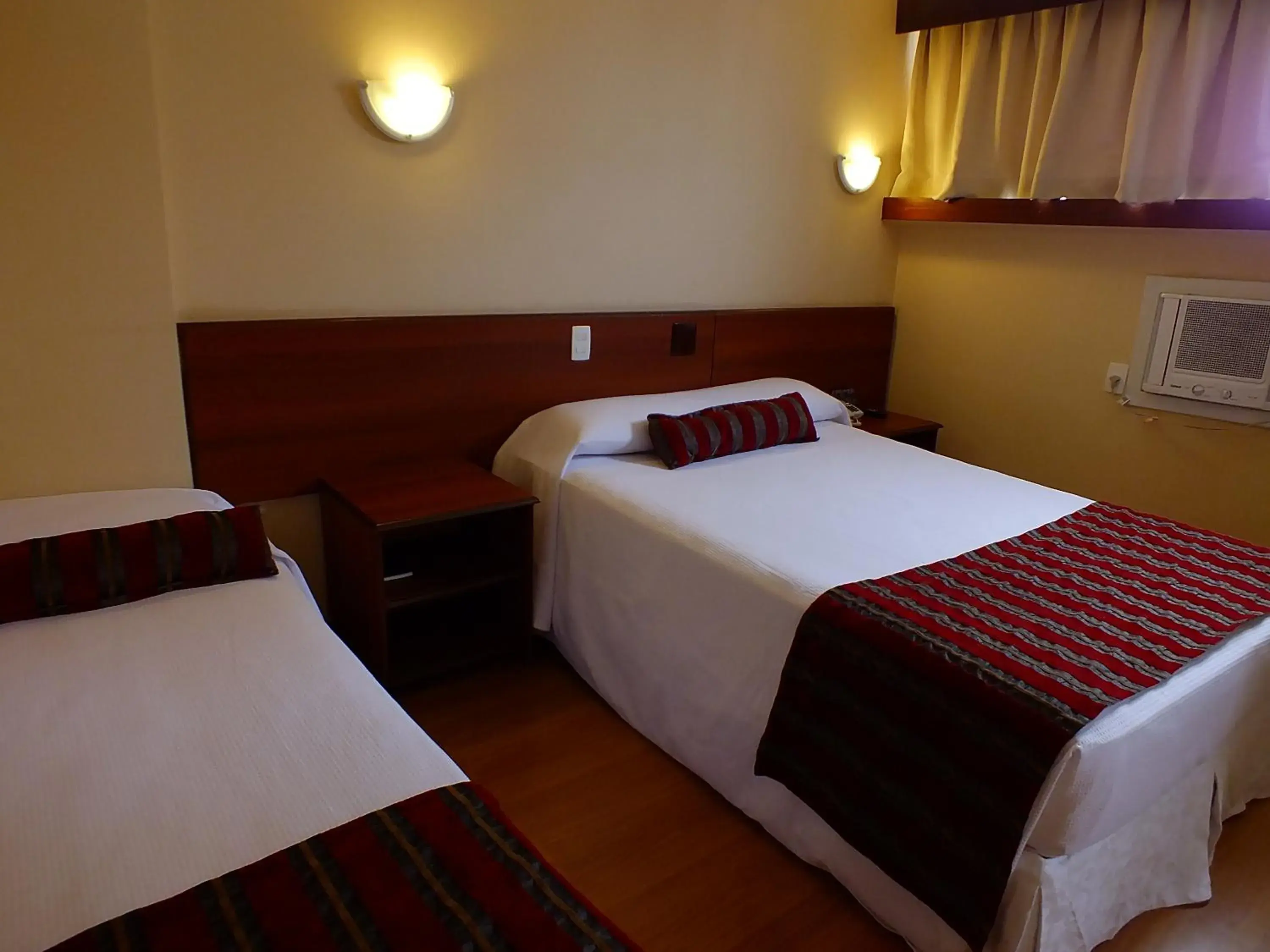 Bed in Hotel Nacional Inn Curitiba Estação Shopping Bed in Hotel Nacional Inn Curitiba Estação Shopping