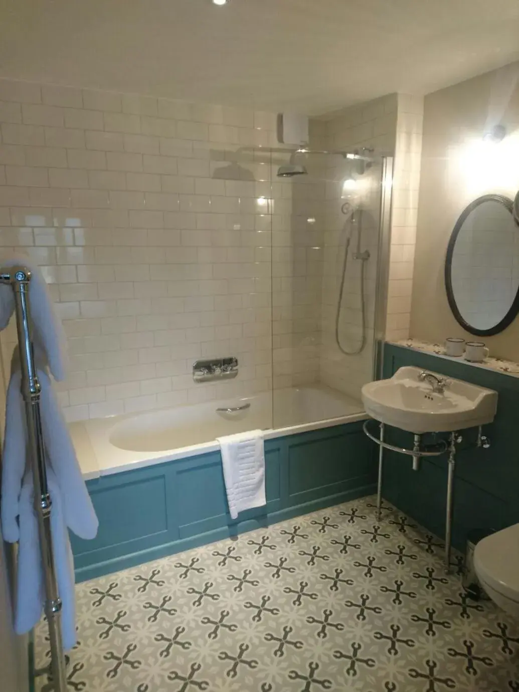 Superior Double or Twin Room in The Painswick Superior Double or Twin Room in The Painswick