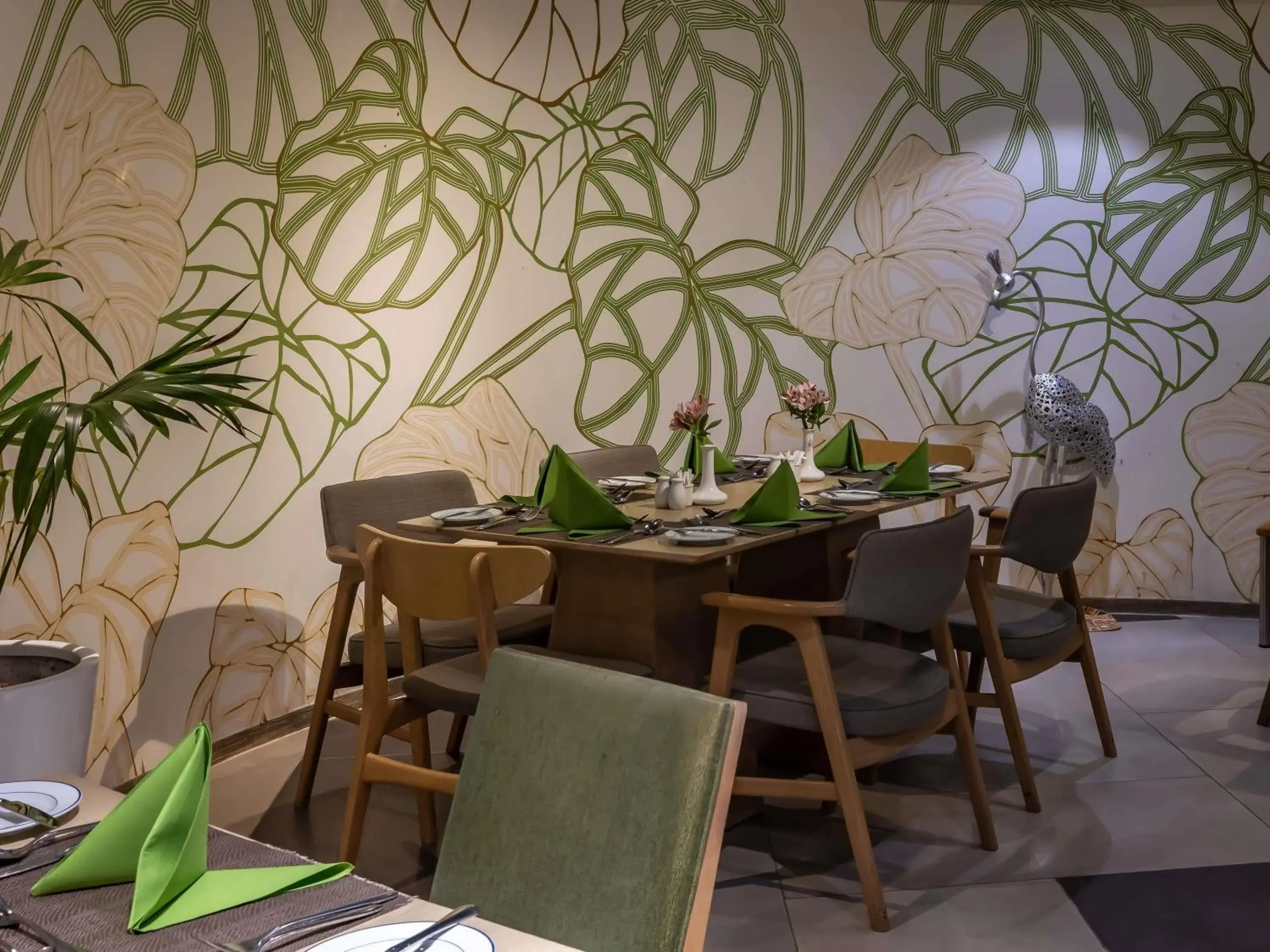 Restaurant/places to eat in Mercure Nairobi Upper Hill Restaurant/places to eat in Mercure Nairobi Upper Hill