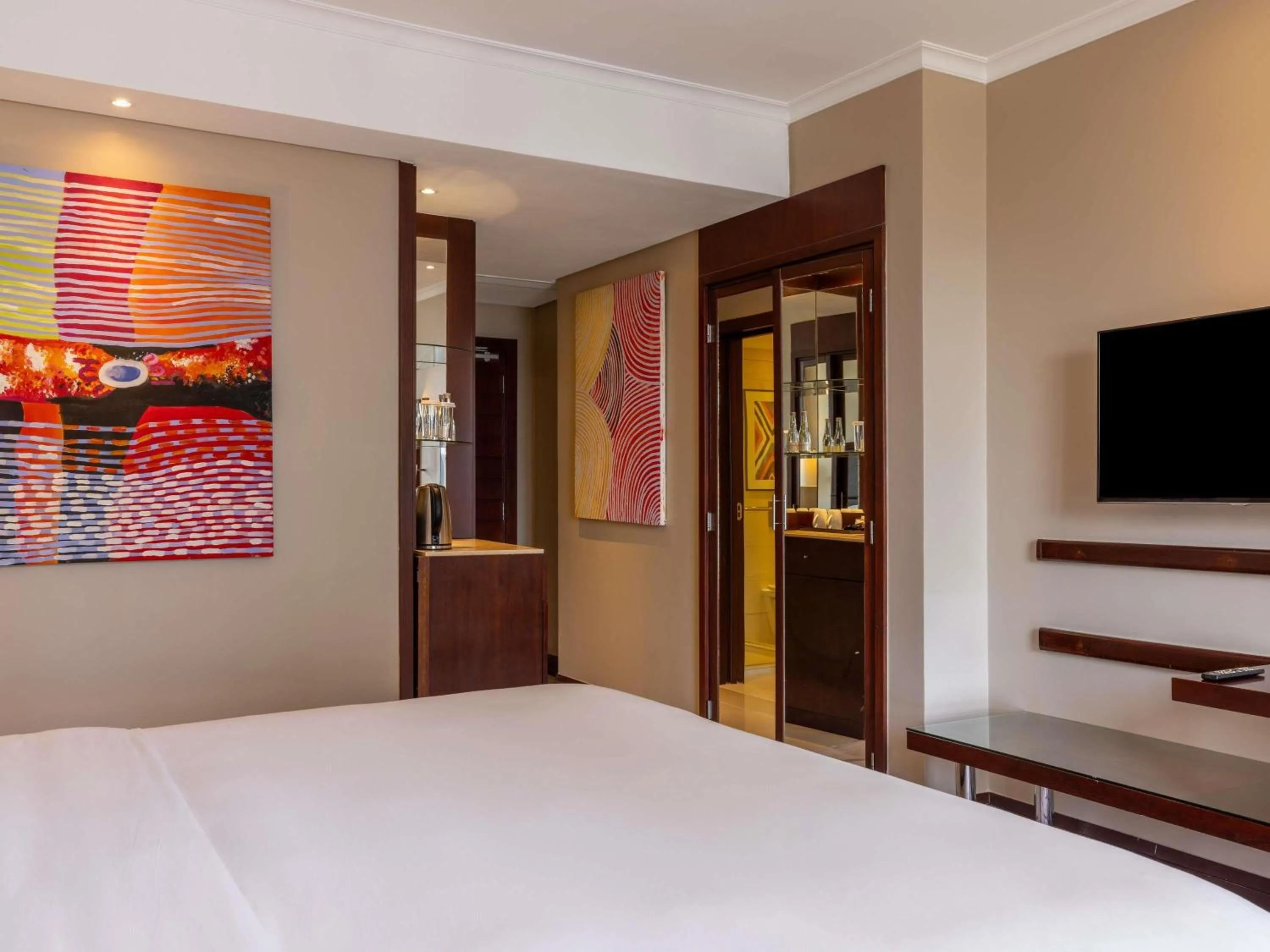 Bedroom, Bed in Mercure Nairobi Upper Hill