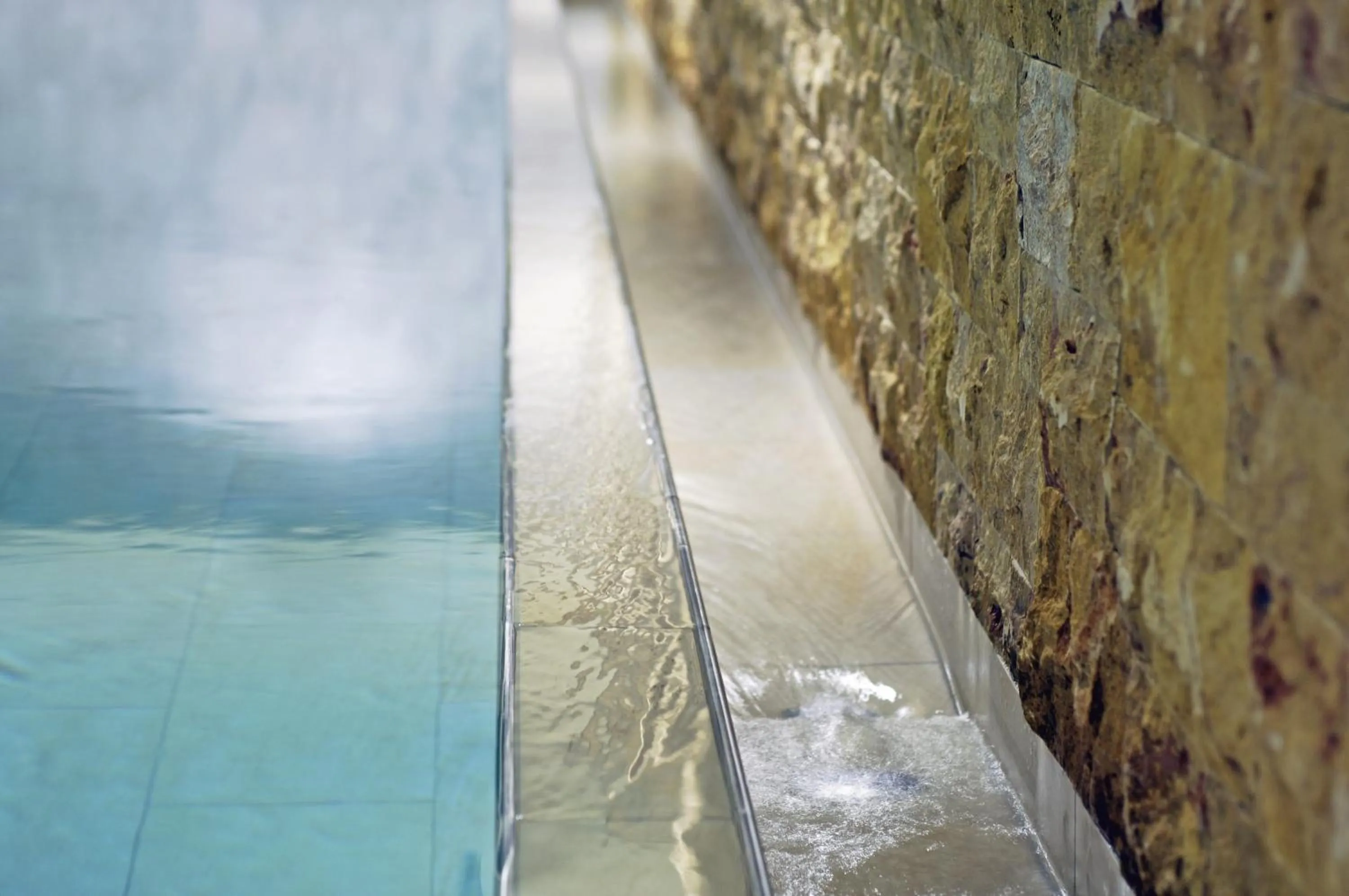 Swimming pool in Hotel Edelweiss