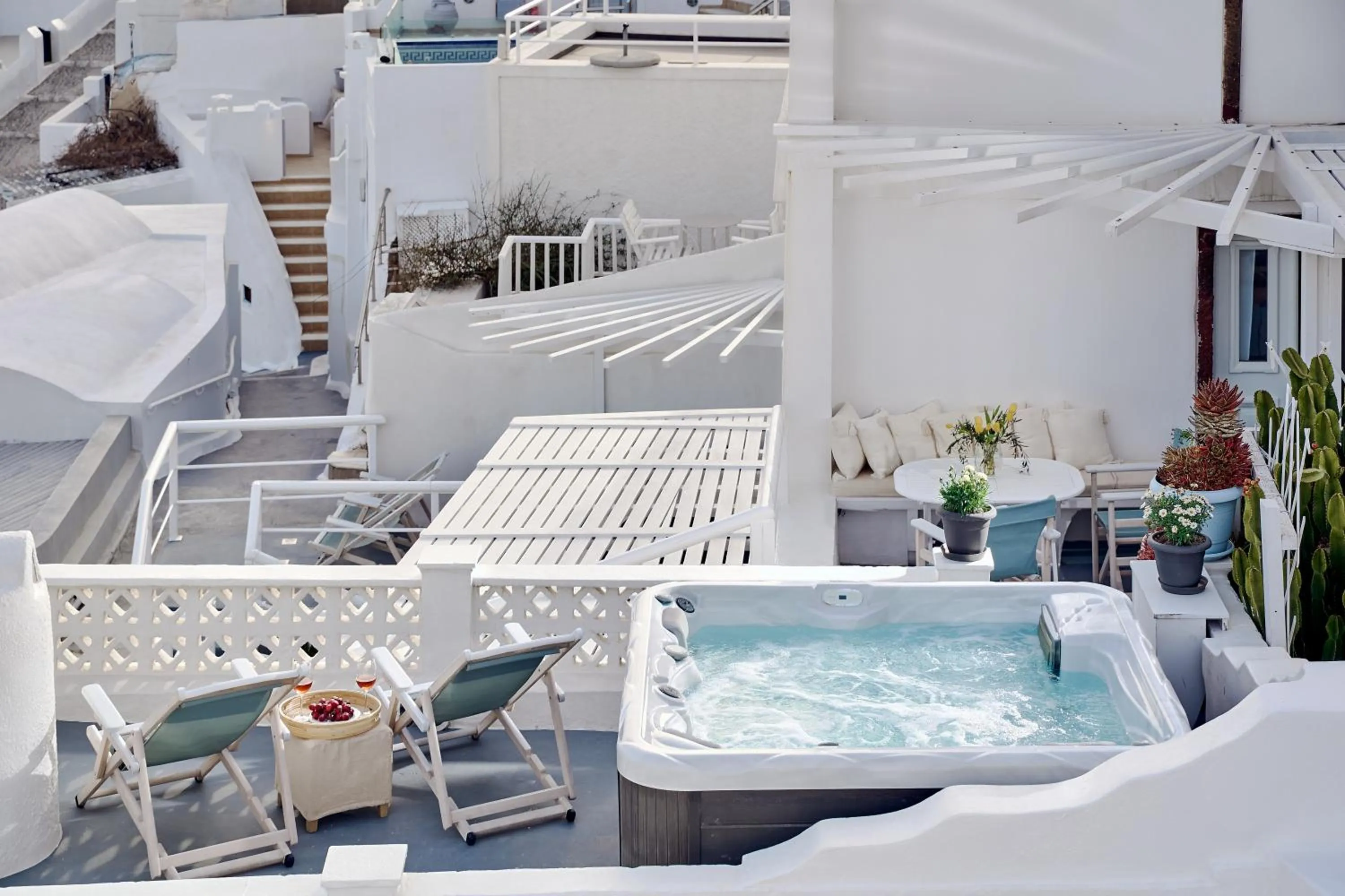 Hot Tub in Santorini Mansion at Imerovigli