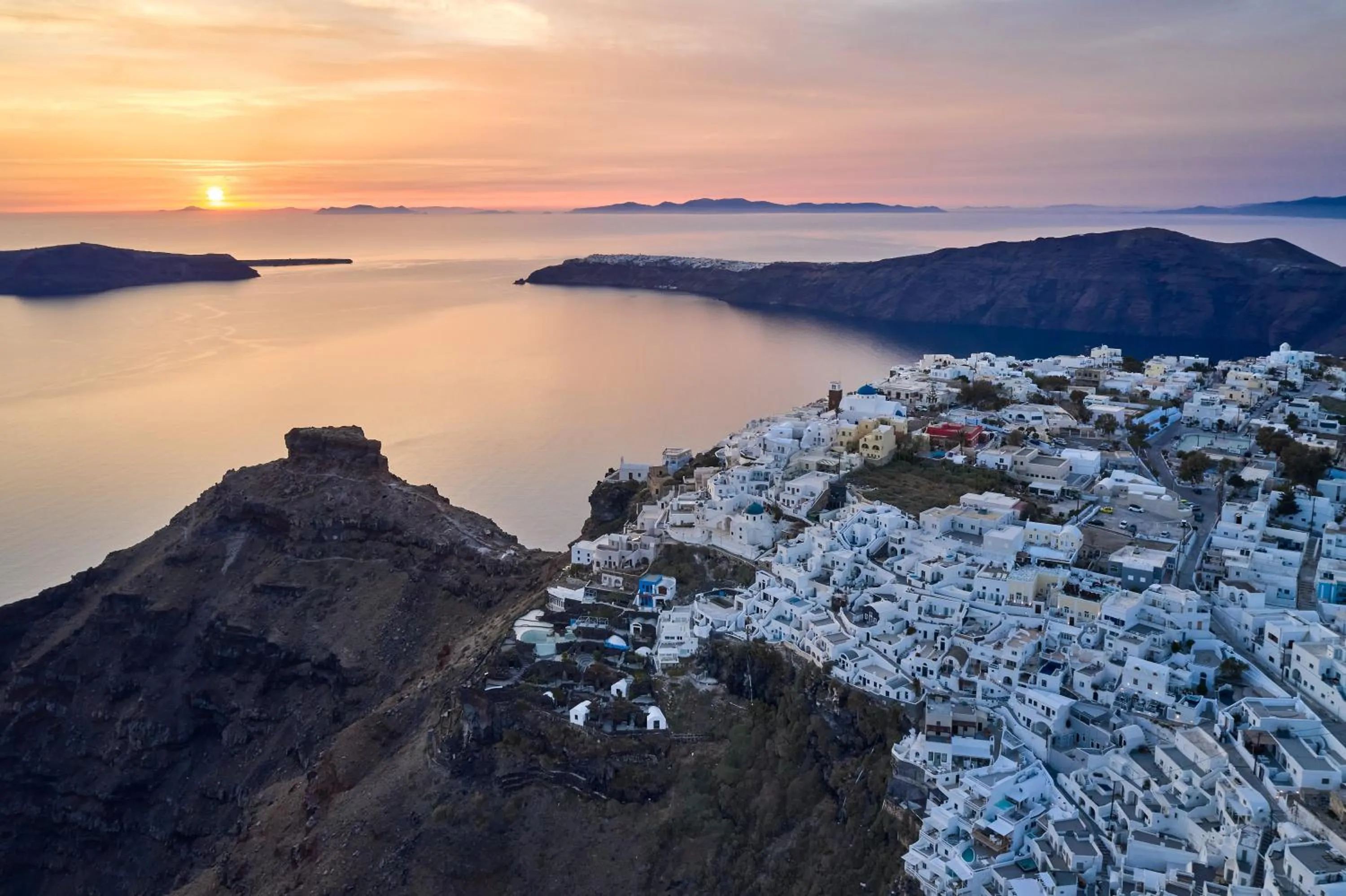 Natural landscape in Santorini Mansion at Imerovigli