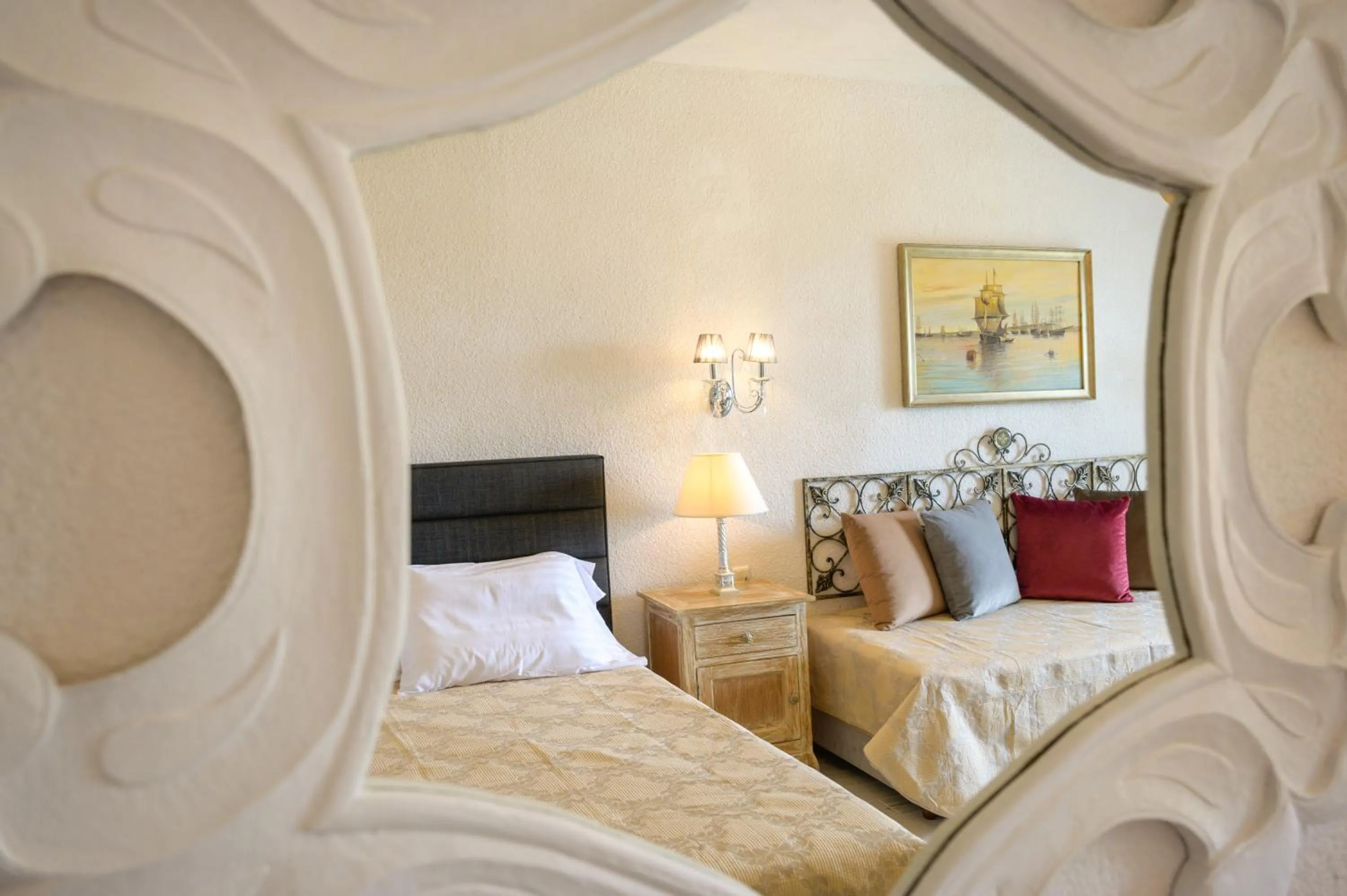 Bedroom, Bed in Leandros Hotel