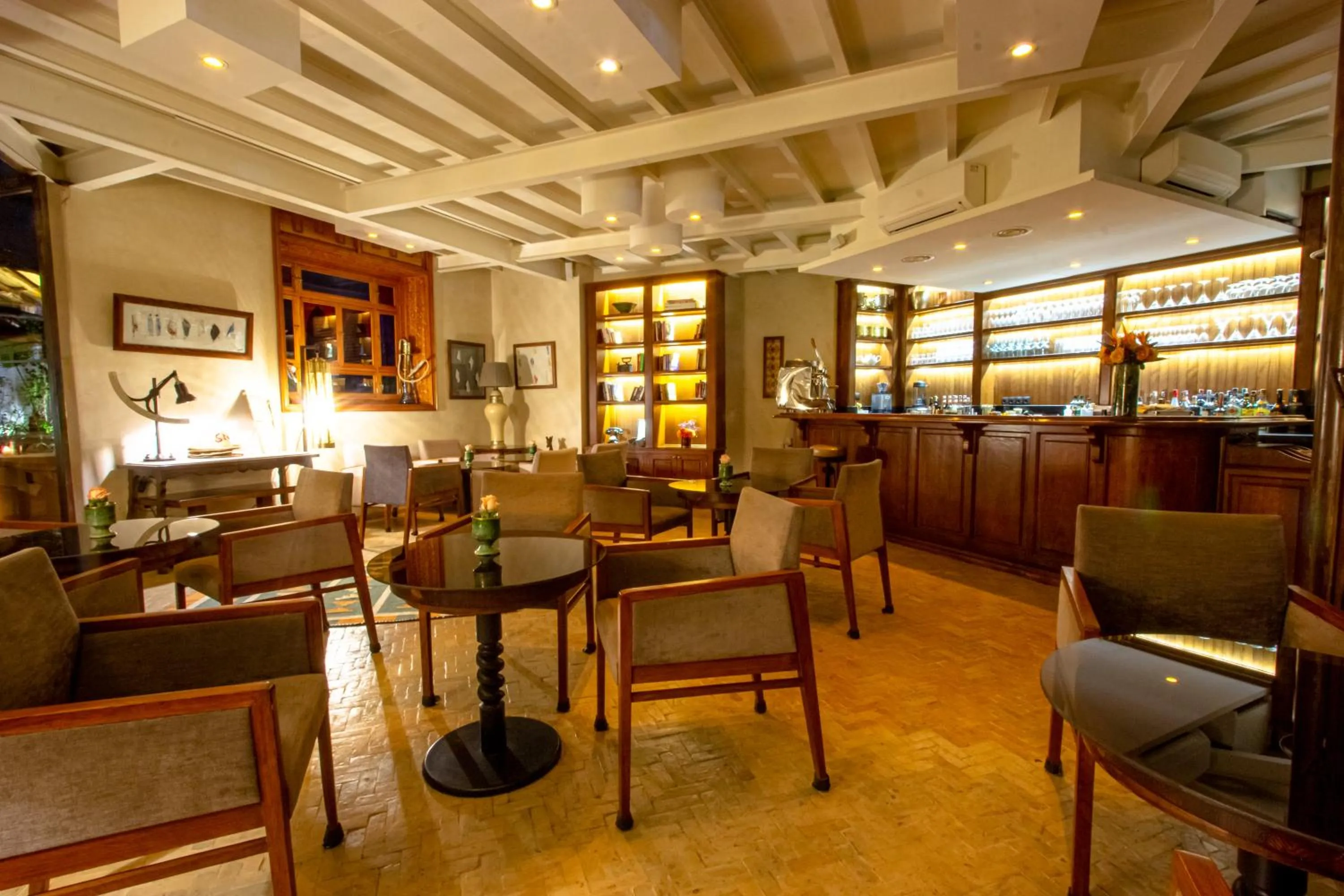 Property building in Dar Anika