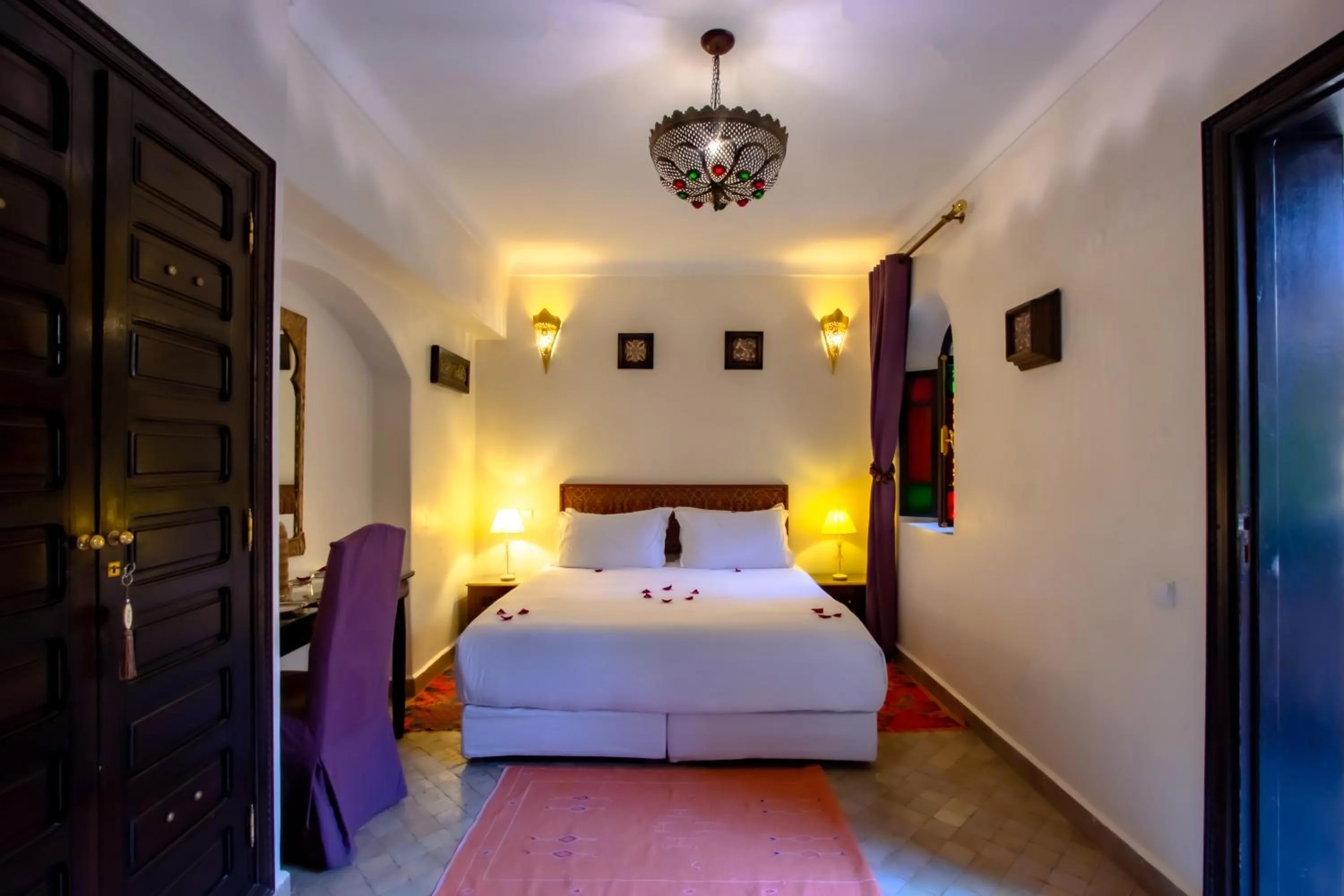 Bedroom, Bed in Dar Anika