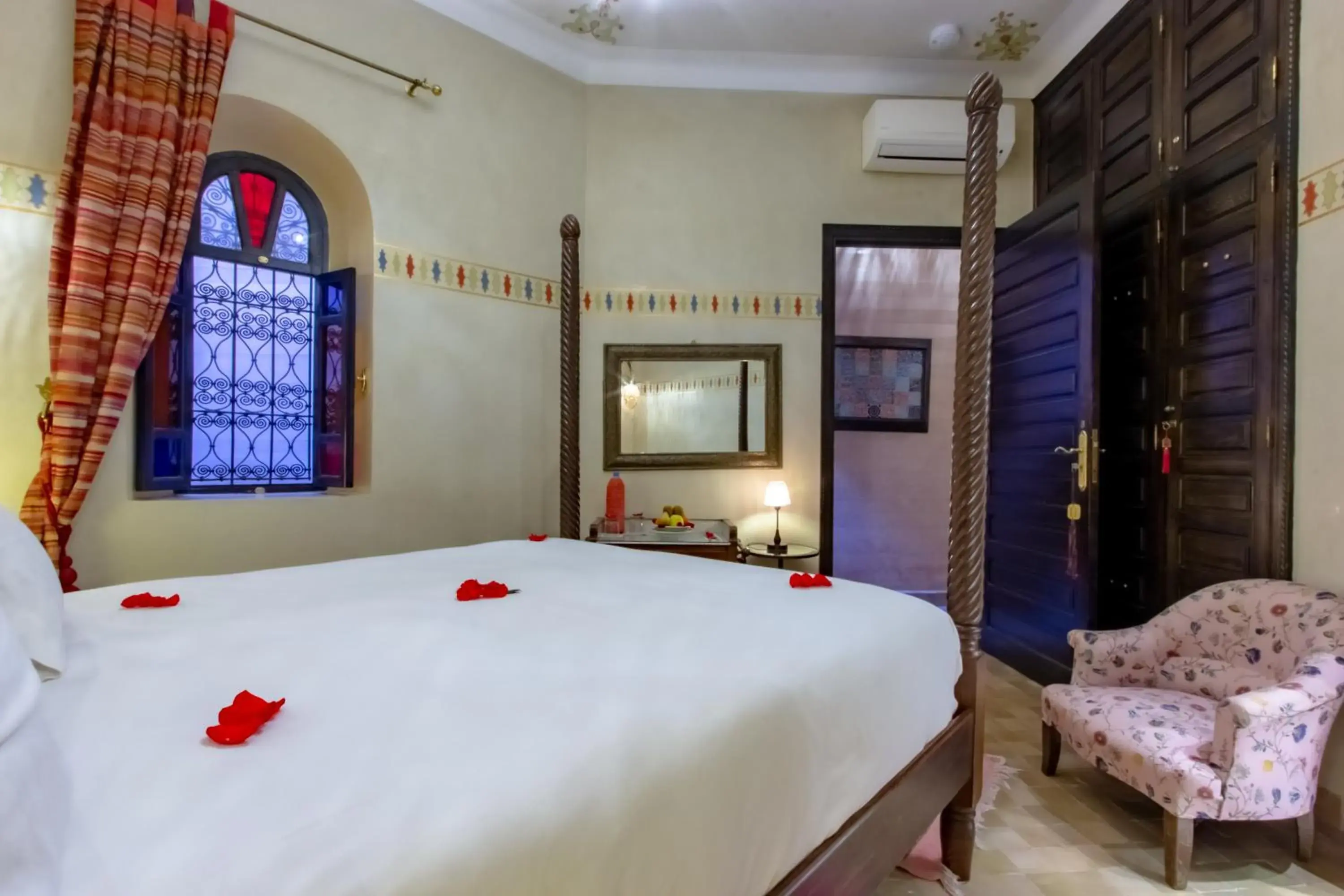 Bed in Dar Anika Bed in Dar Anika