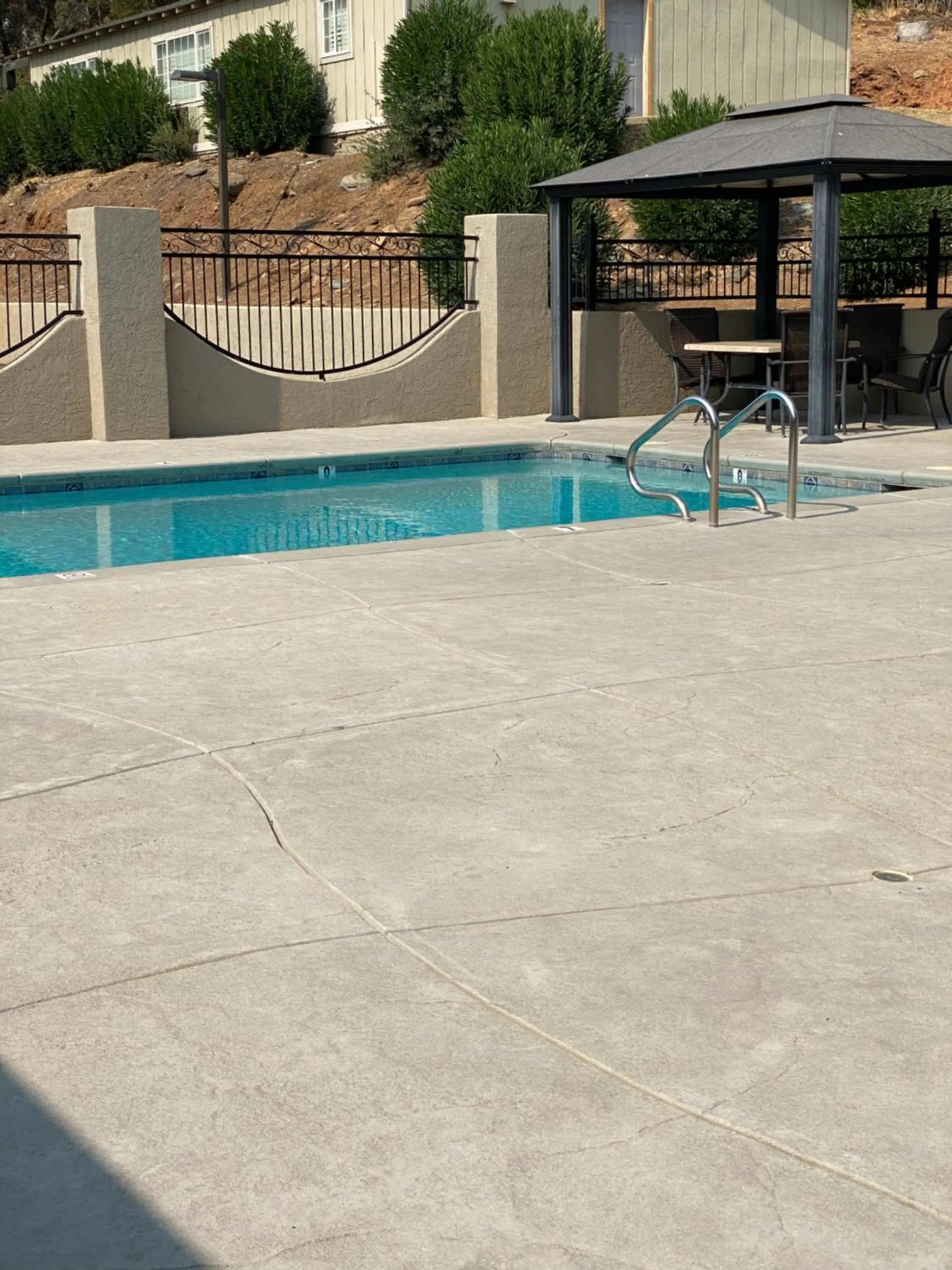 Swimming pool in Country Inn Sonora