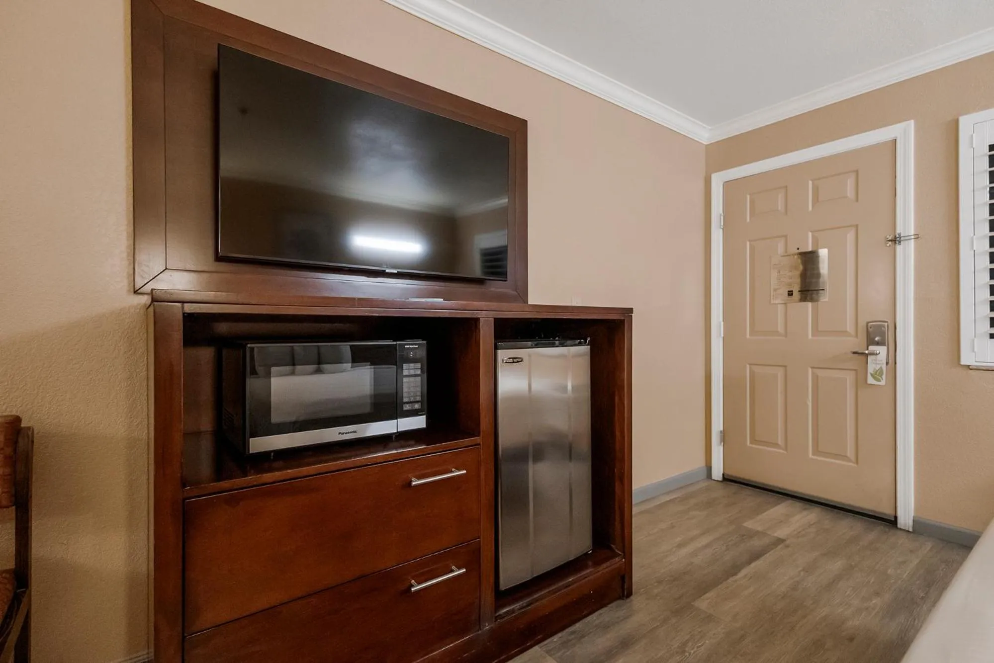 TV and multimedia in Country Inn Sonora