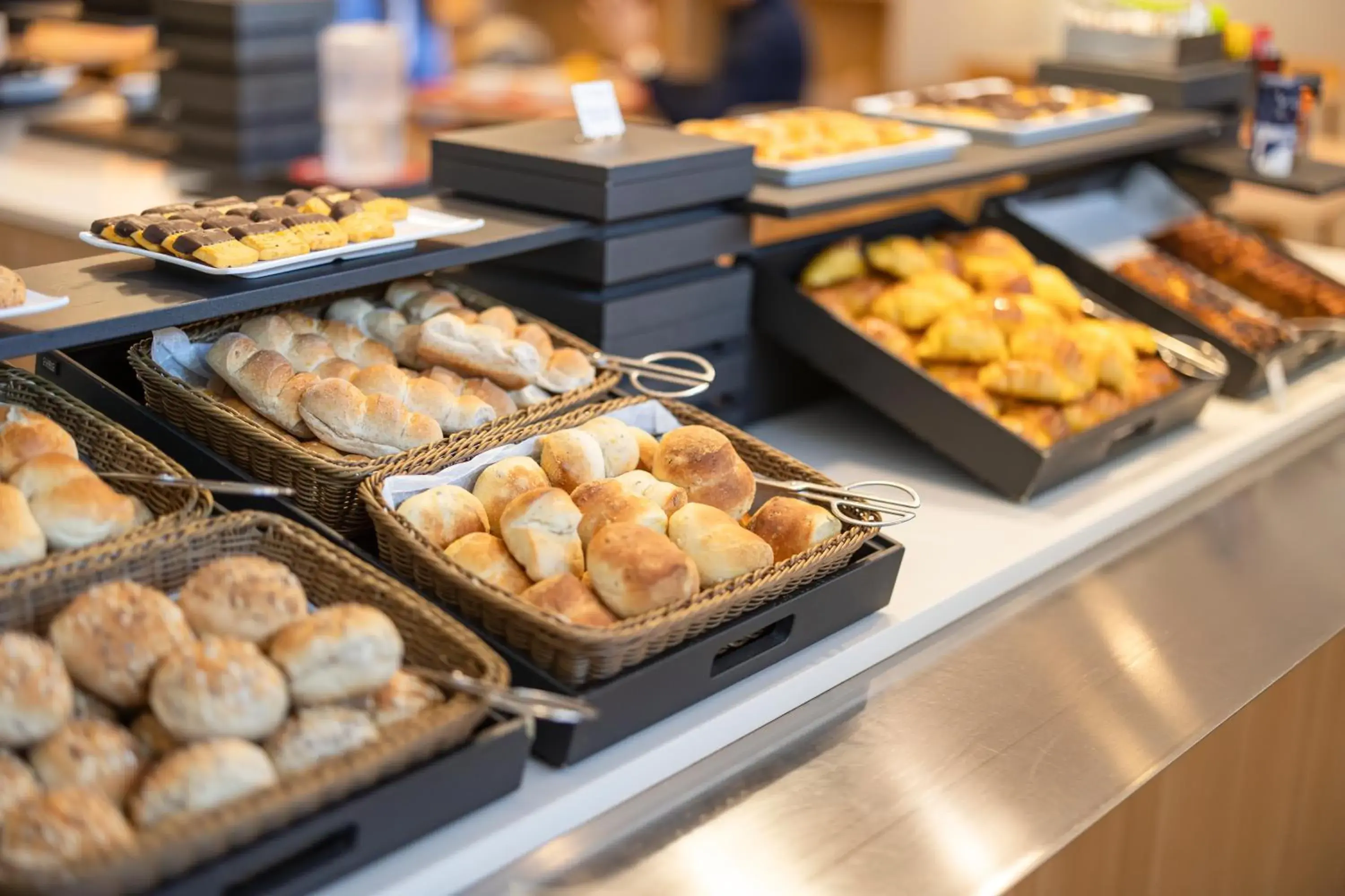 Breakfast in Moov Hotel Porto Centro Breakfast in Moov Hotel Porto Centro