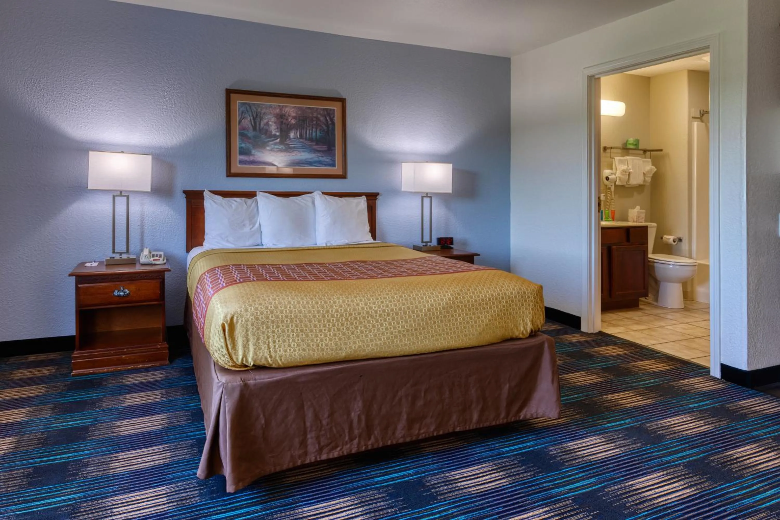 Bedroom, Bed in All Towne Suites