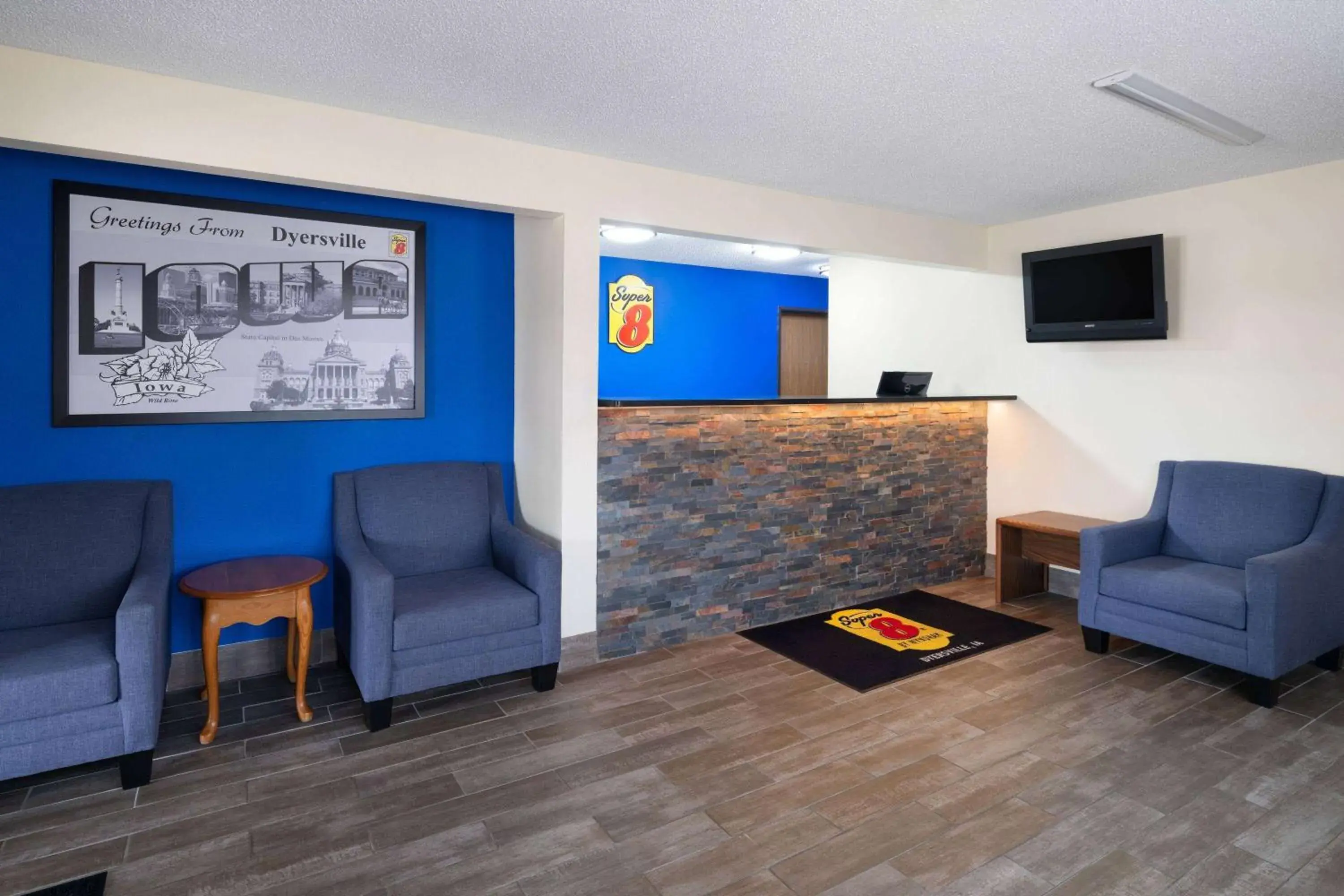 Lobby or reception in Super 8 by Wyndham Dyersville Lobby or reception in Super 8 by Wyndham Dyersville