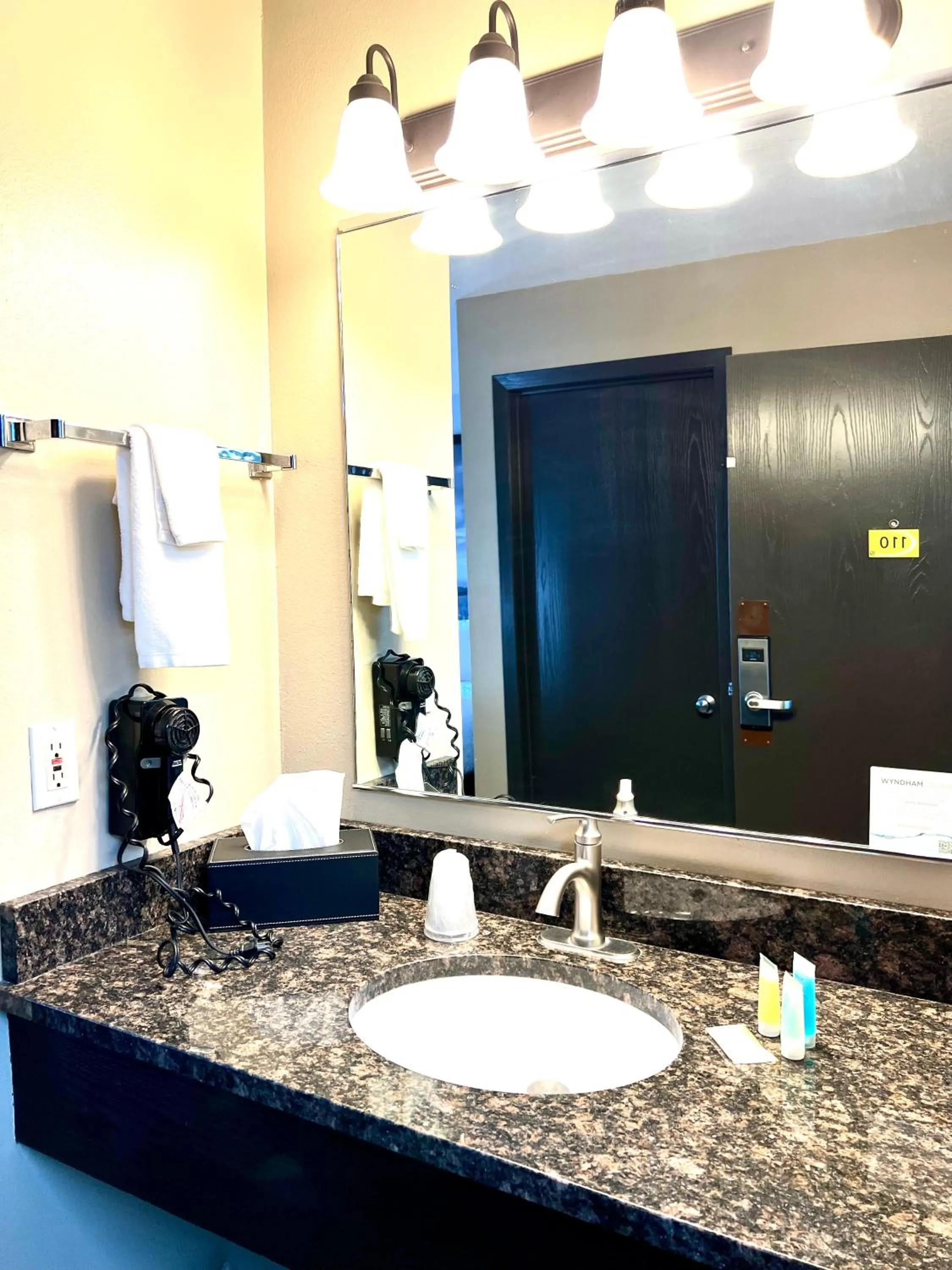 Super 8 by Wyndham Estherville