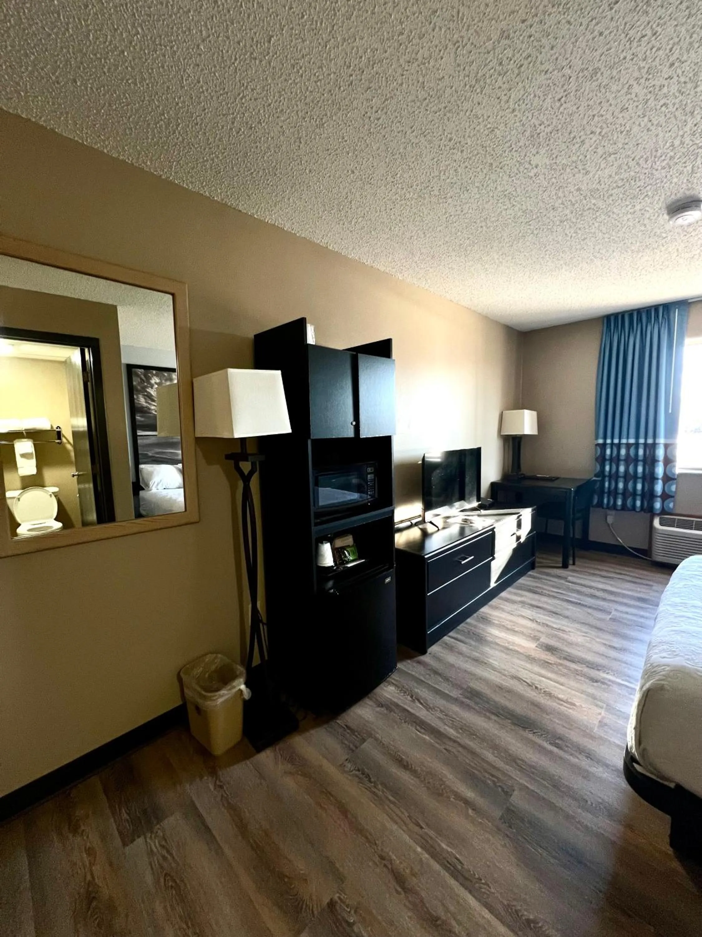 Bed in Super 8 by Wyndham Estherville