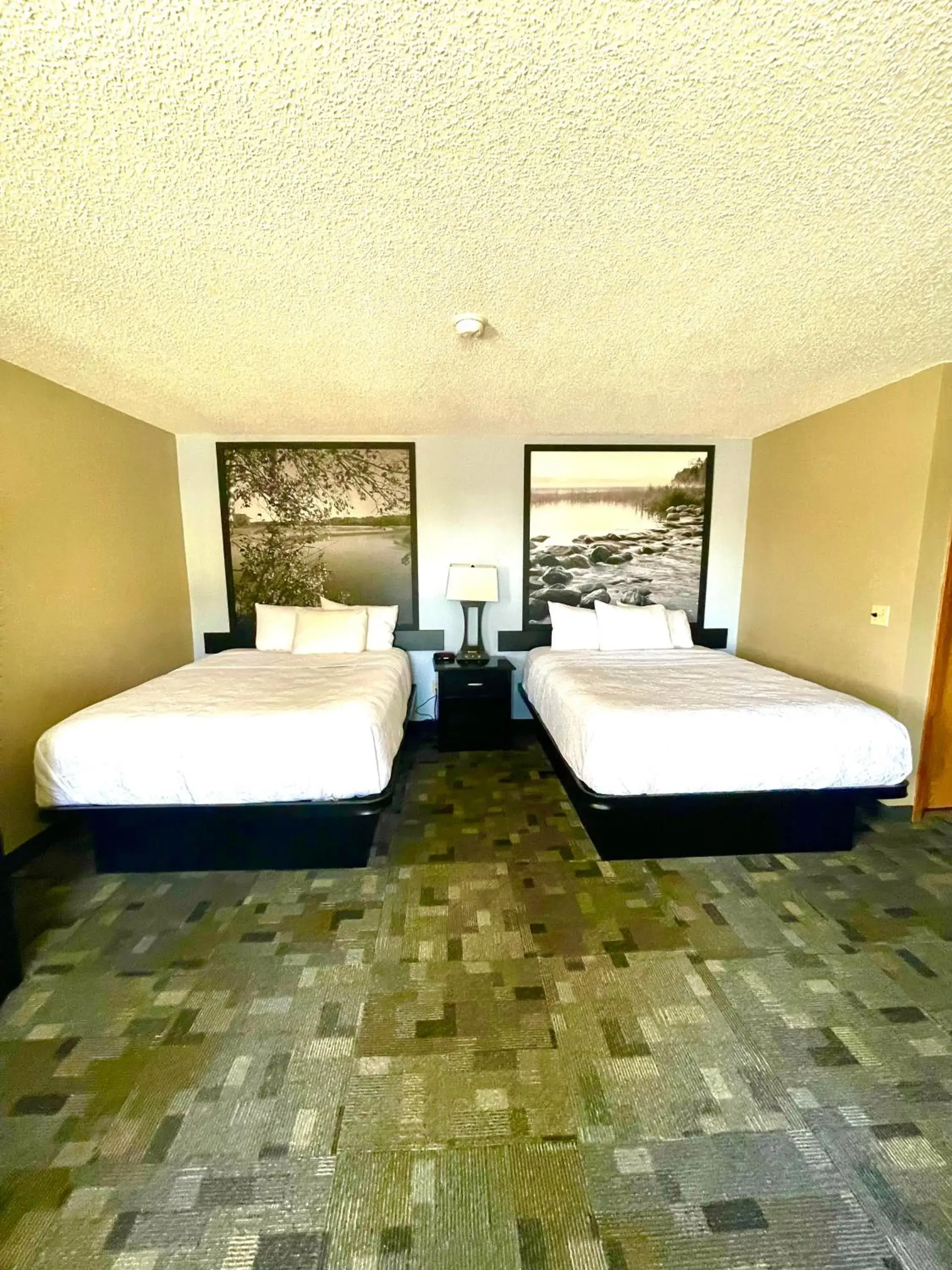 Bed in Super 8 by Wyndham Estherville Bed in Super 8 by Wyndham Estherville