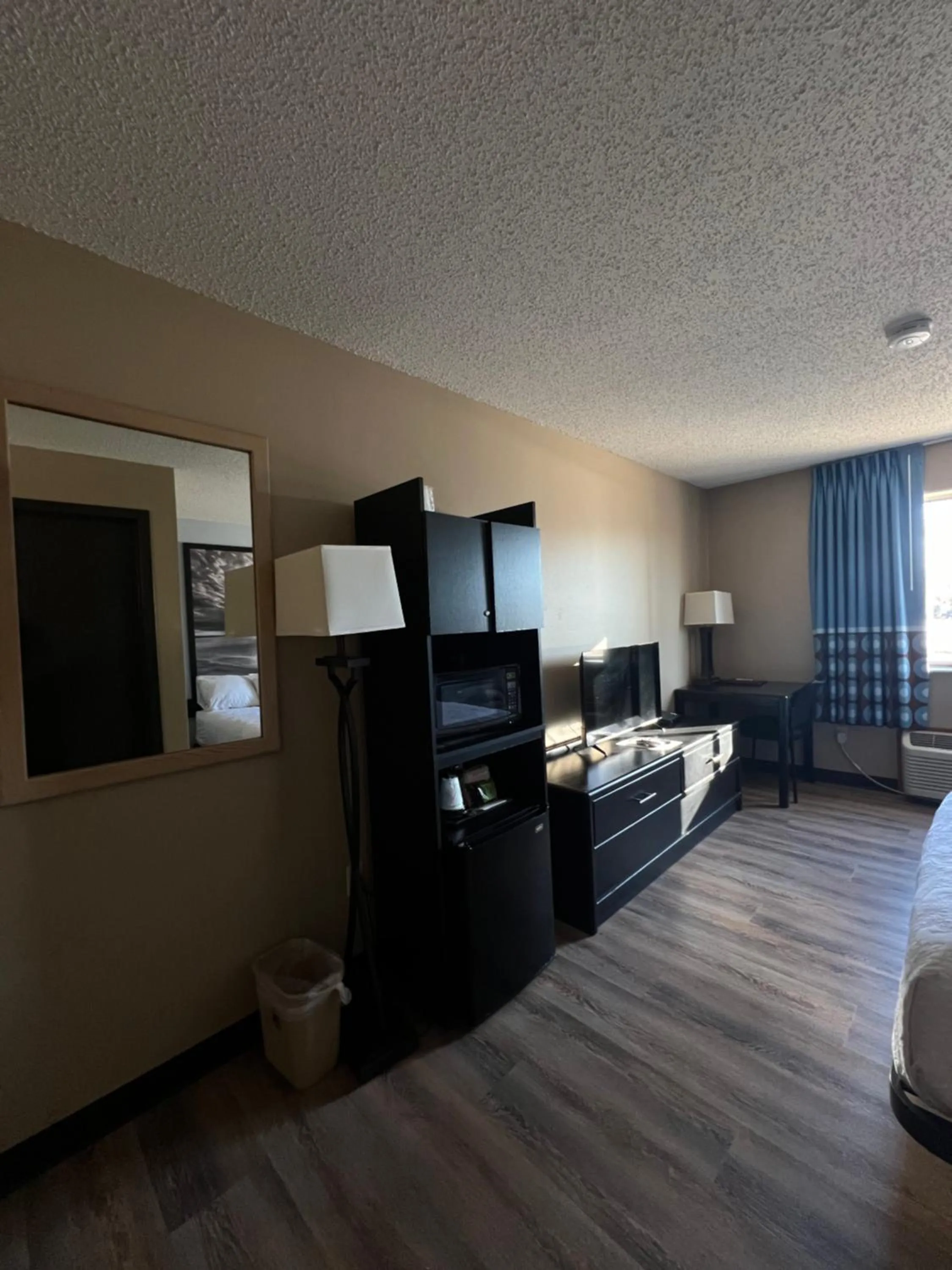 Bed in Super 8 by Wyndham Estherville