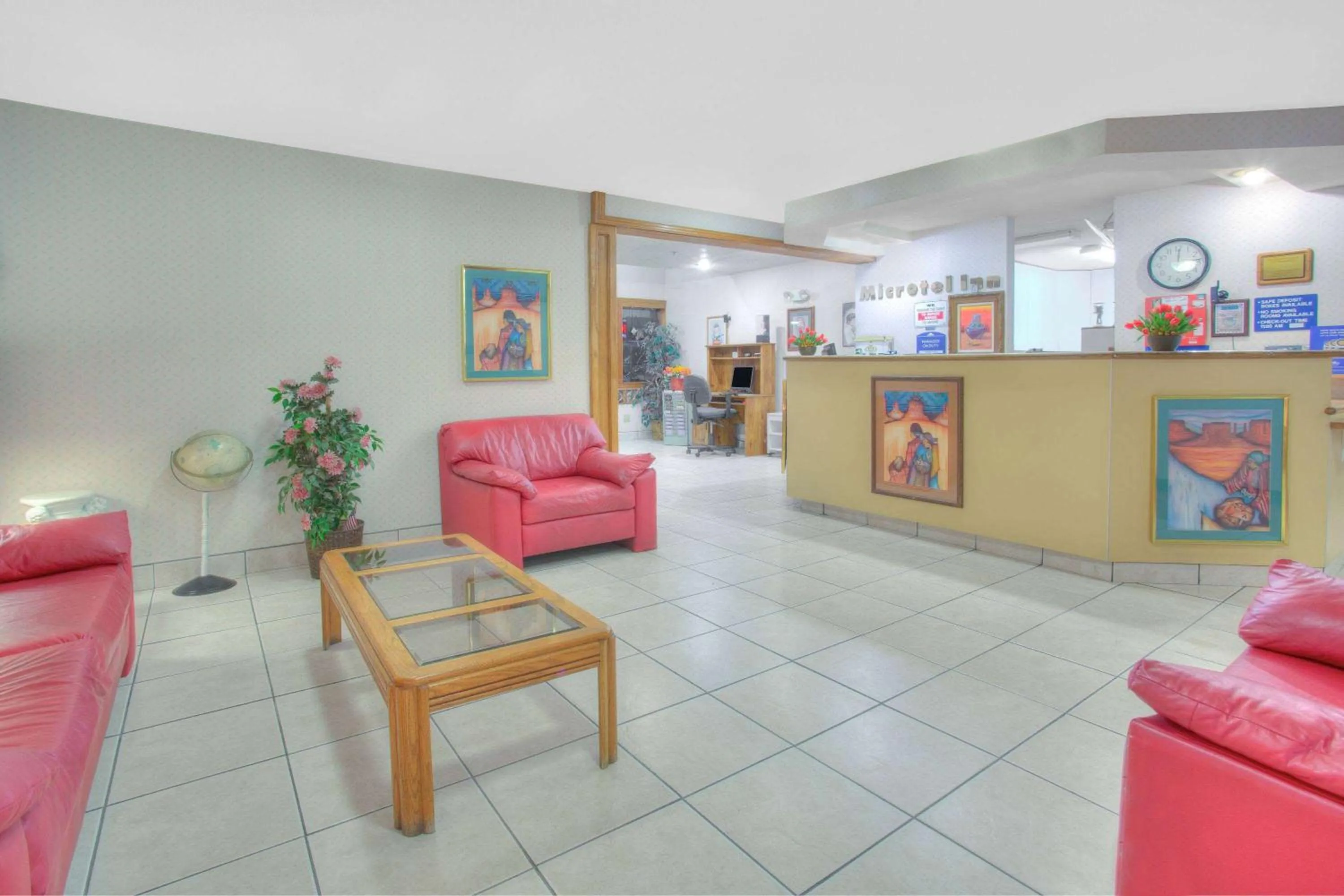 Lobby or reception in Microtel Inn & Suites by Wyndham Gallup - PET FRIENDLY
