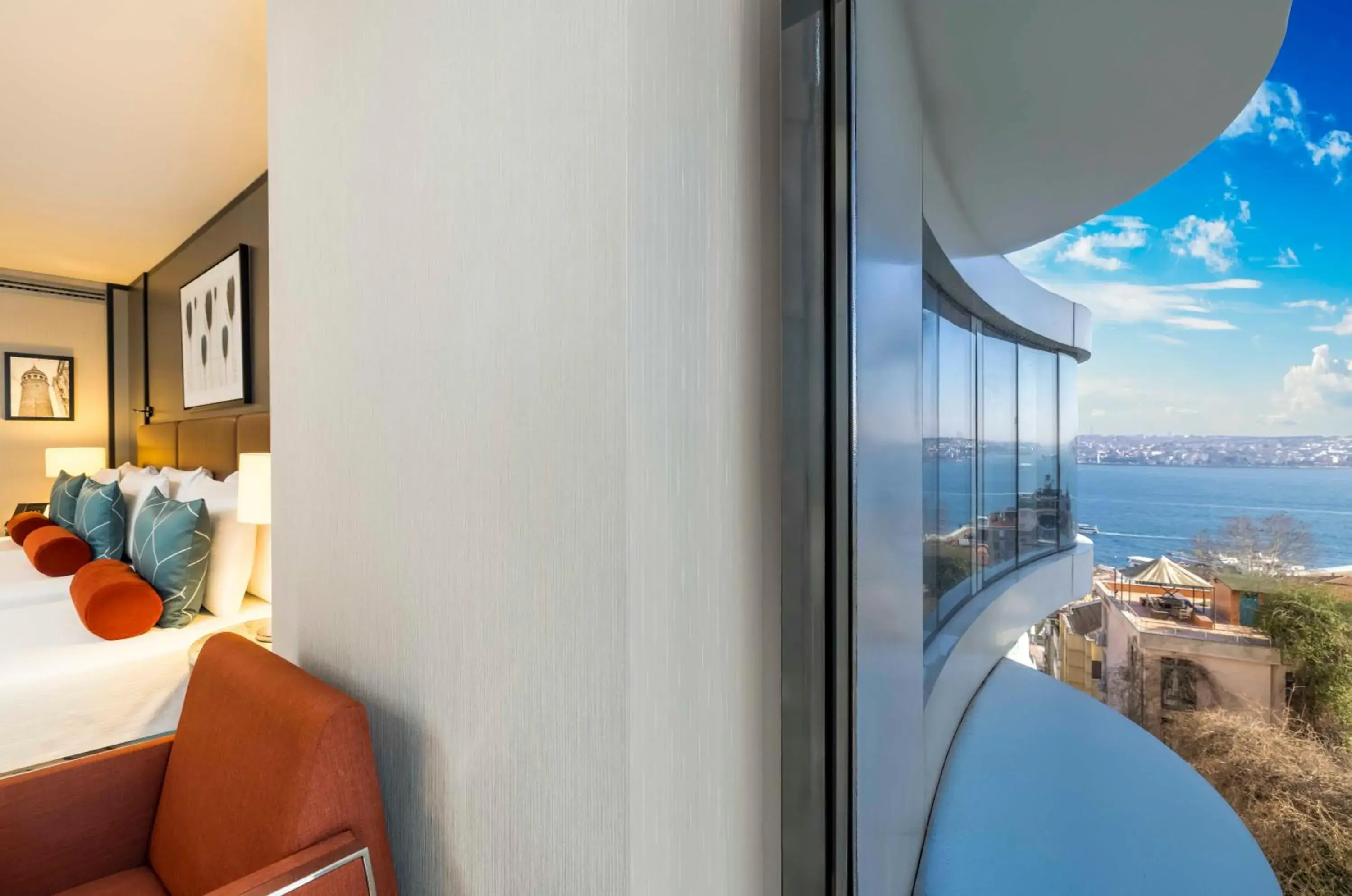 Sea view in Opera Hotel Bosphorus - Preferred Hotels and Resorts Sea view in Opera Hotel Bosphorus - Preferred Hotels and Resorts