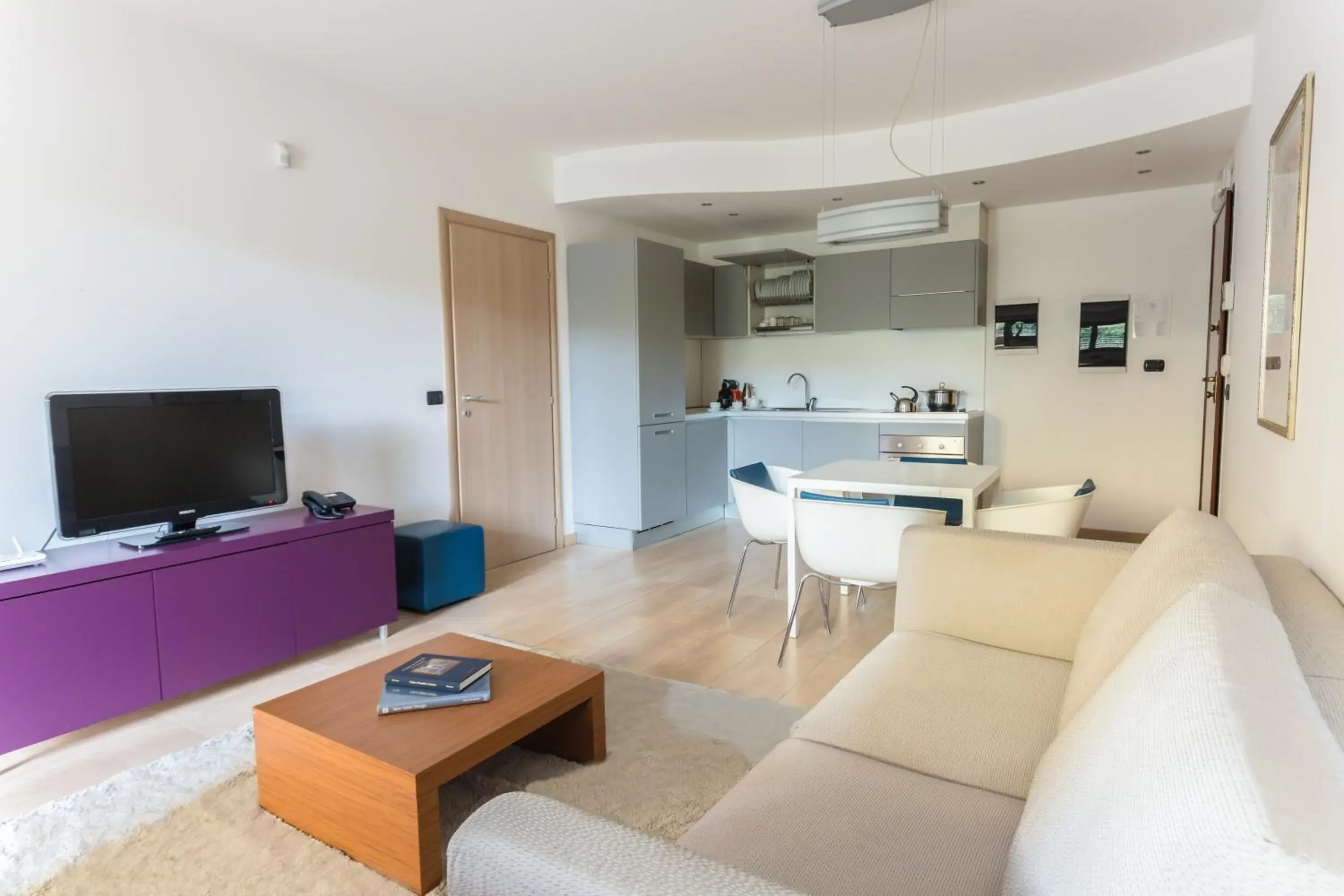 One-Bedroom Apartment (4 Adults) in Catania Hills Residence One-Bedroom Apartment (4 Adults) in Catania Hills Residence