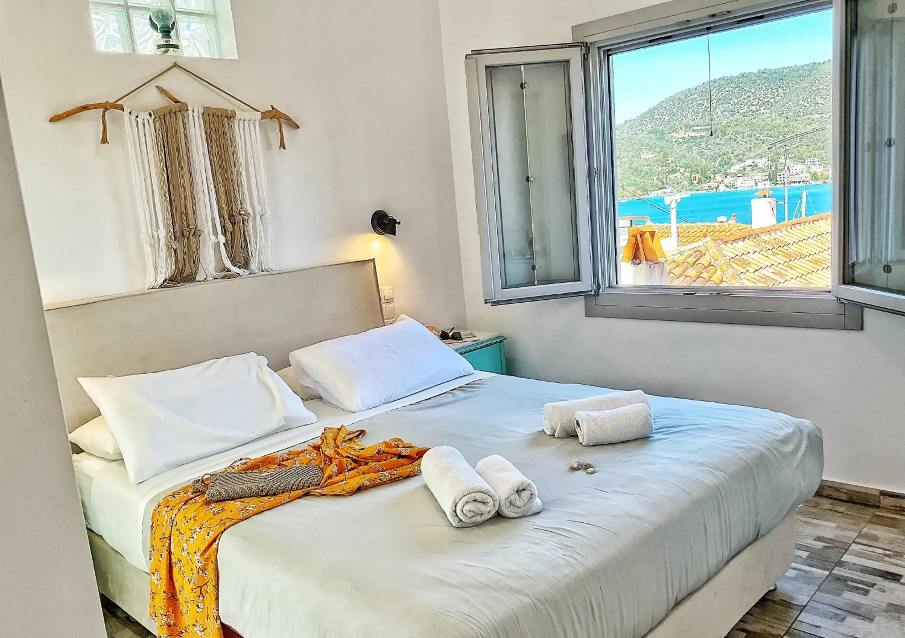 Double Room with Sea View - single occupancy in Gigi Rooms Double Room with Sea View - single occupancy in Gigi Rooms