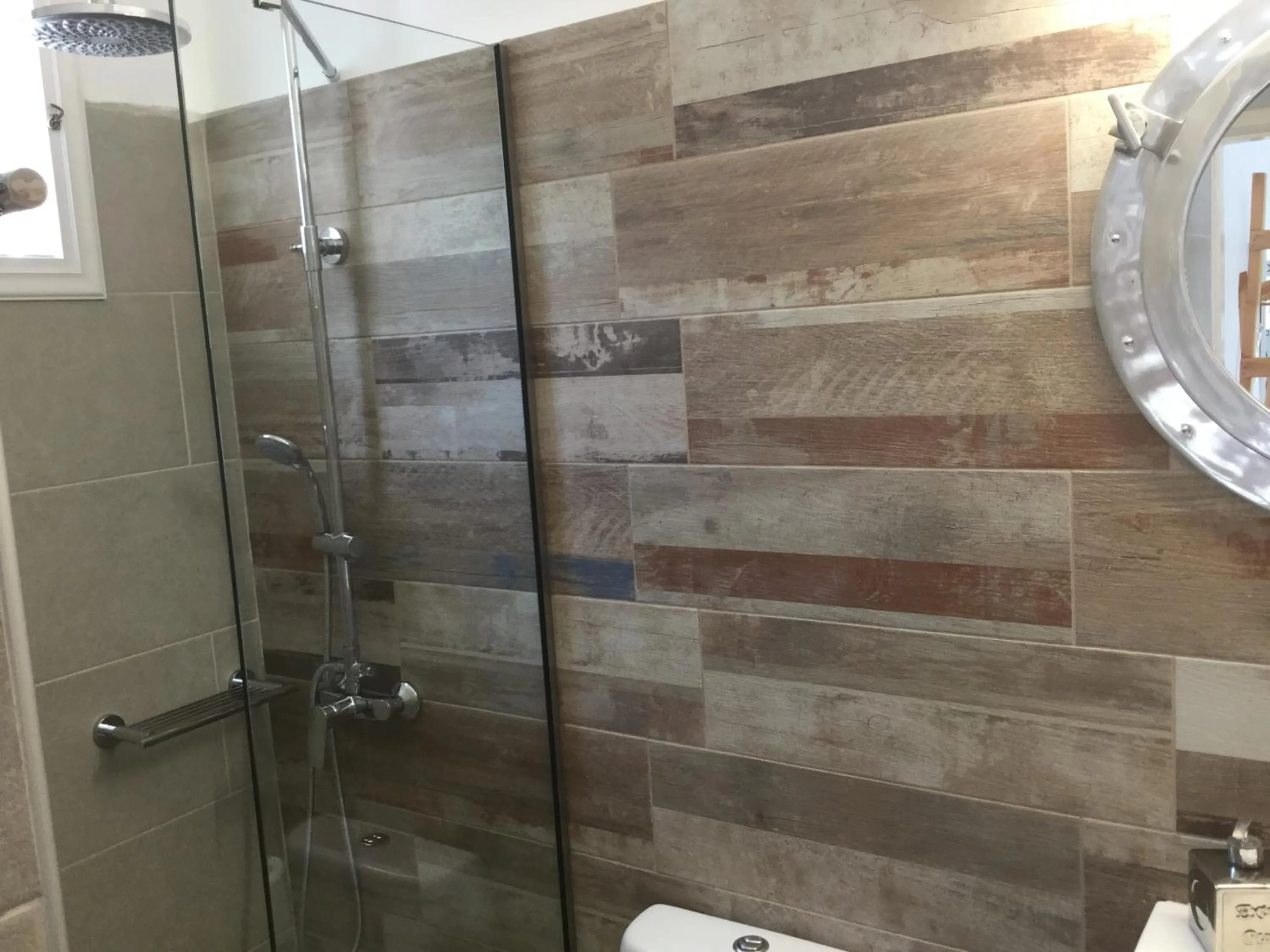 Bathroom in Gigi Rooms