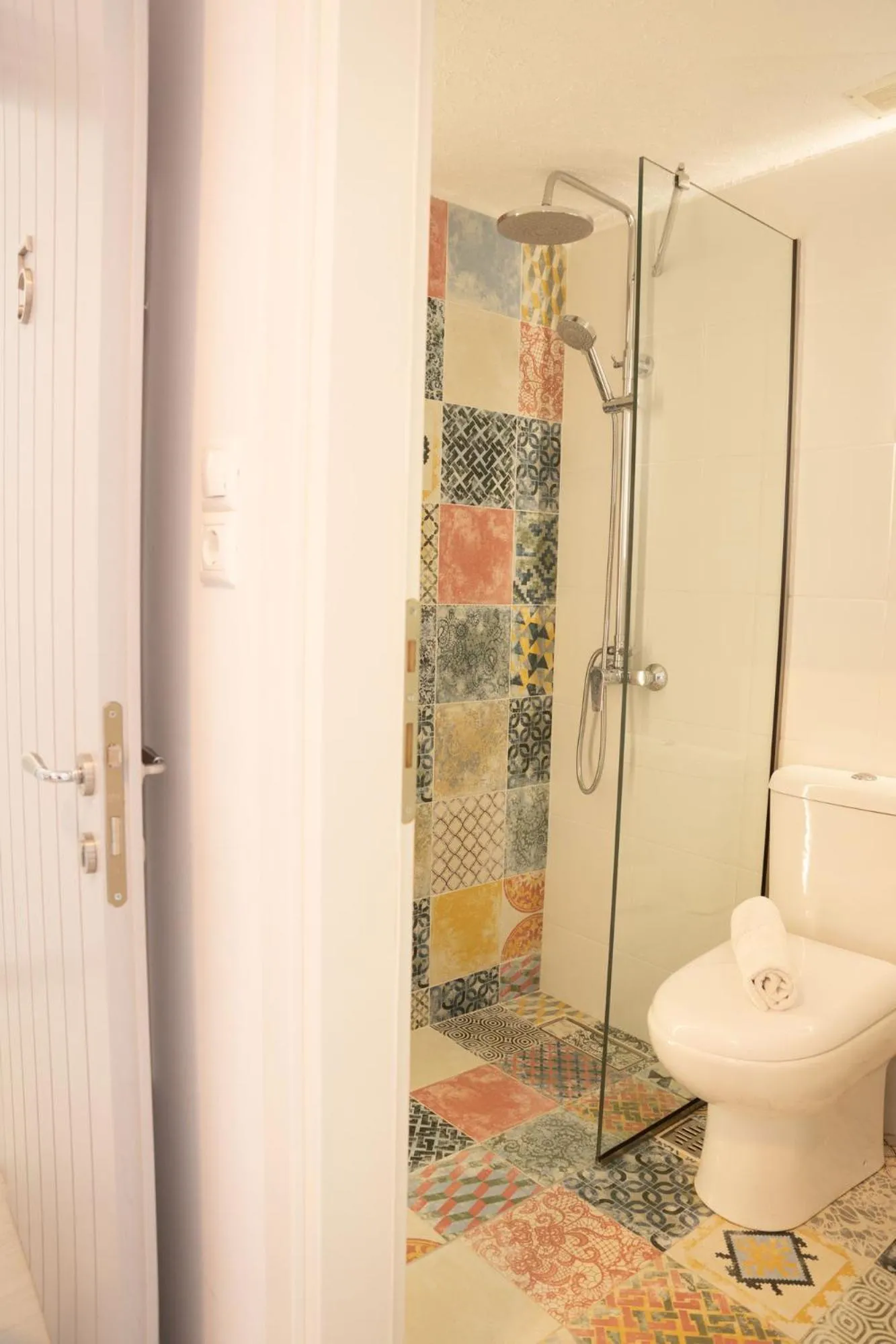Shower in Gigi Rooms