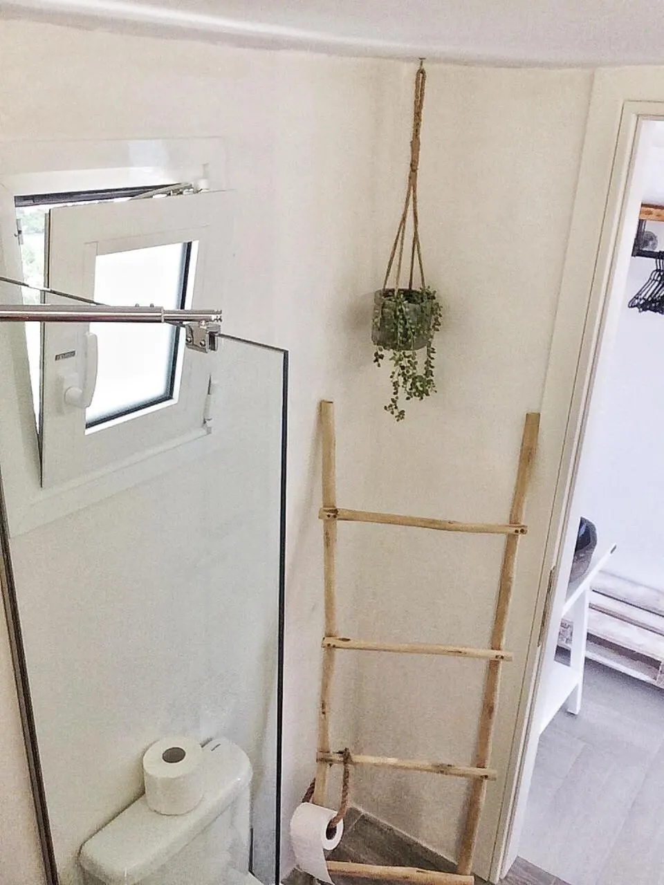 Bathroom in Gigi Rooms