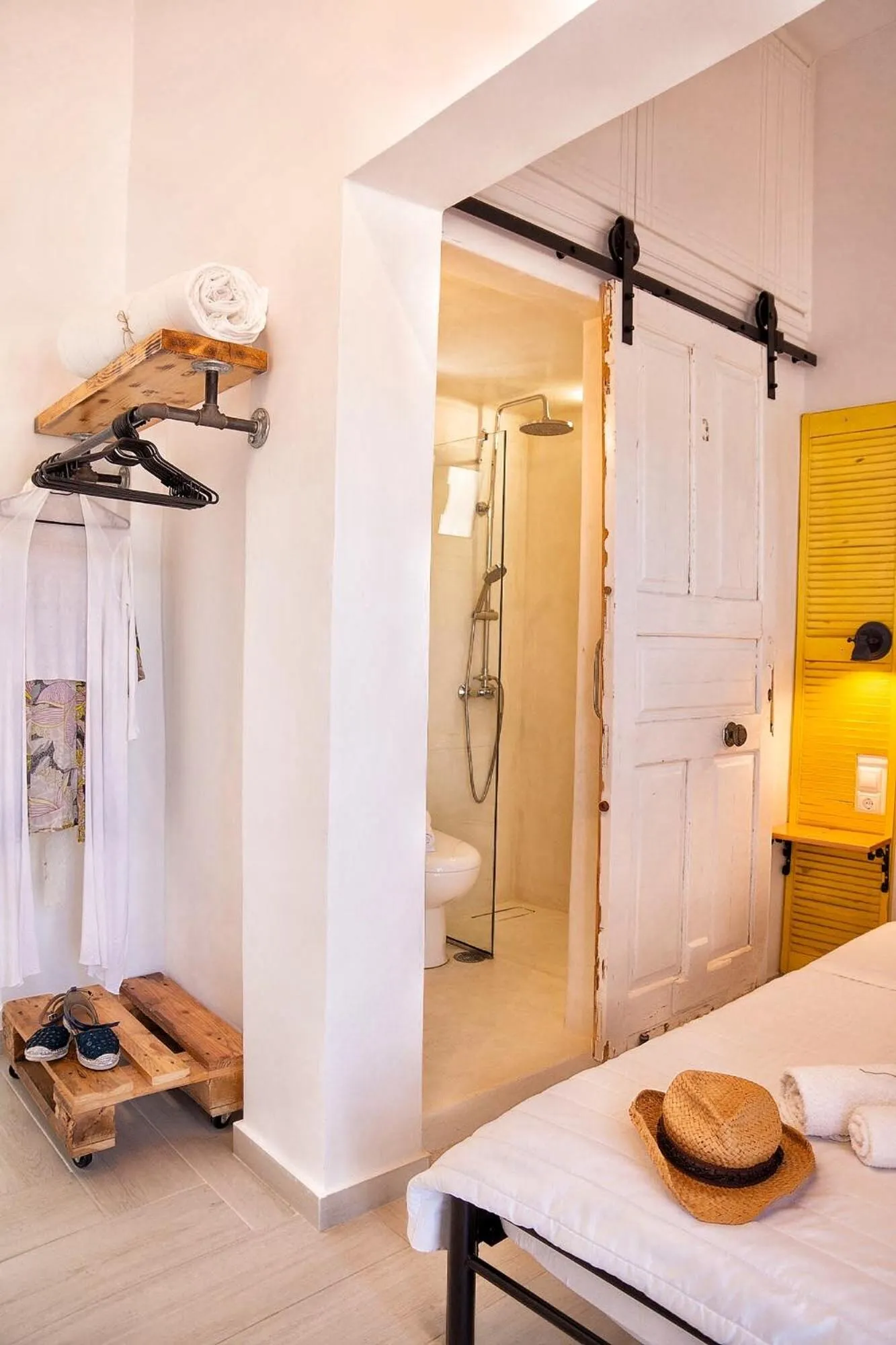 Bathroom in Gigi Rooms