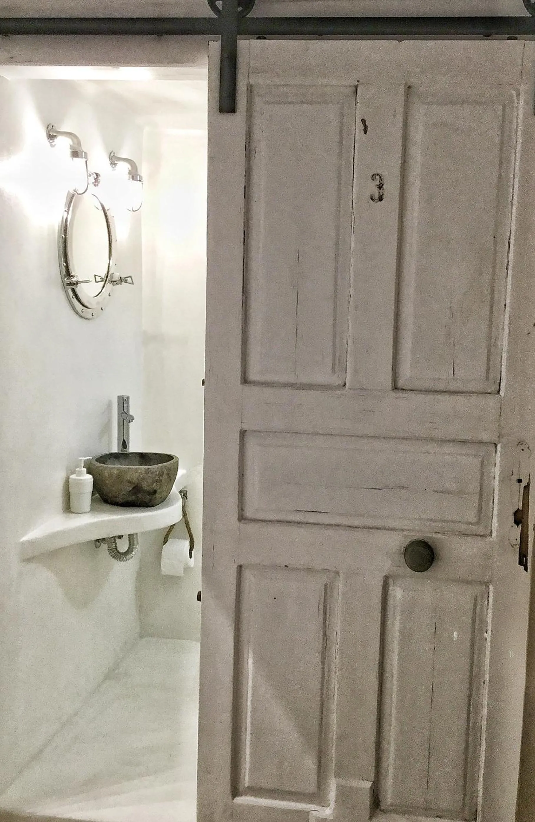 Bathroom in Gigi Rooms