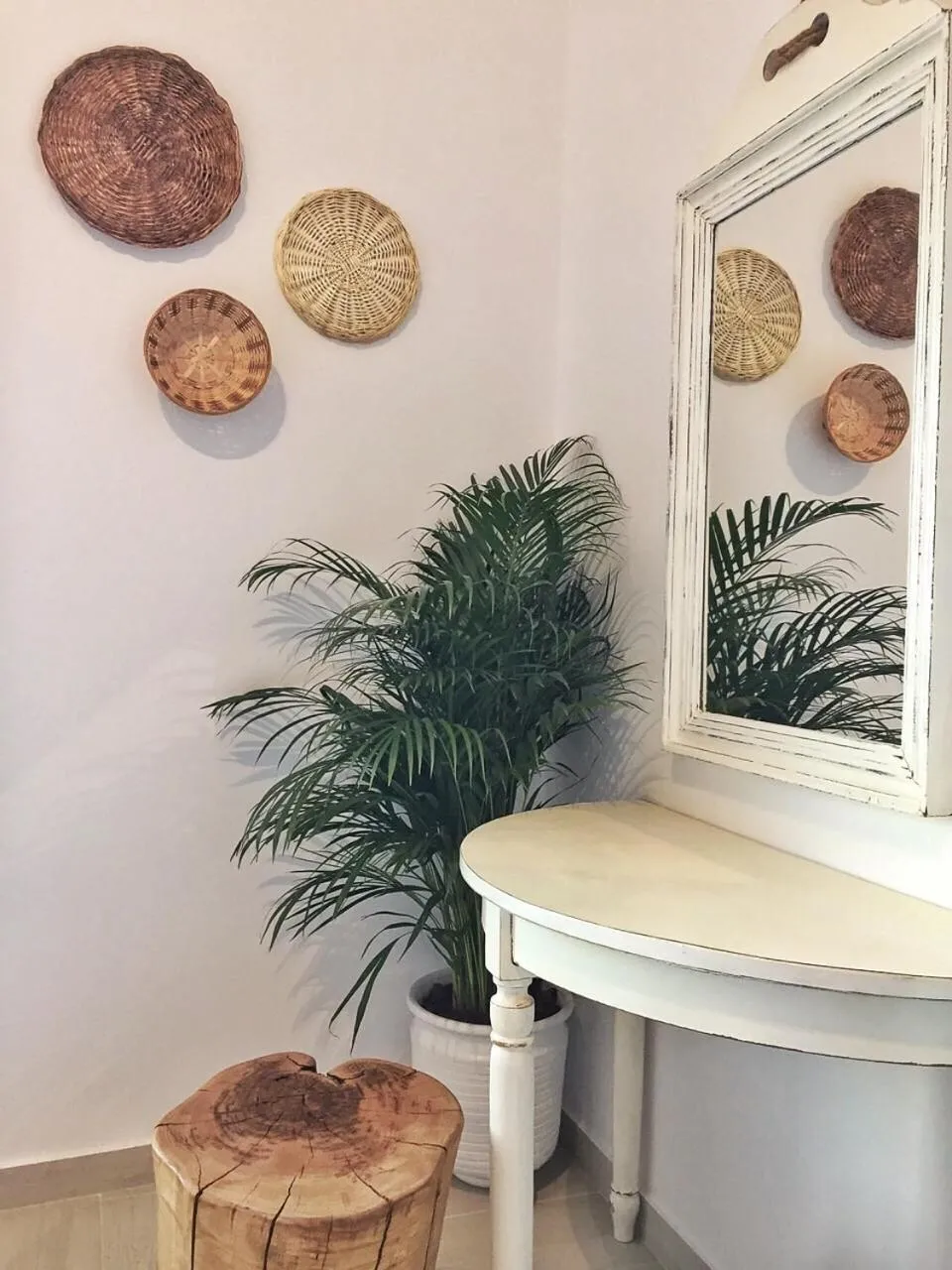 Decorative detail in Gigi Rooms