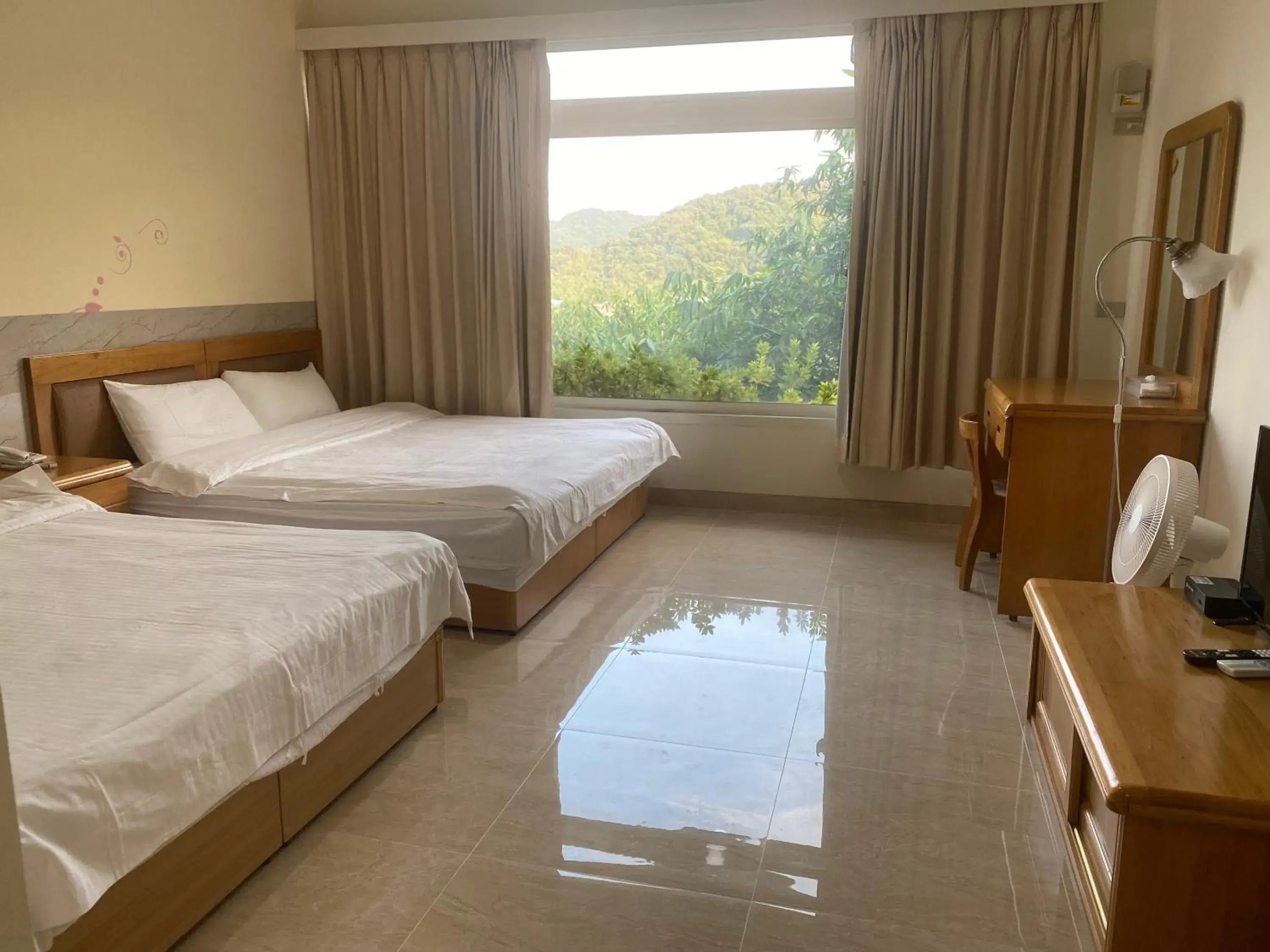 Quadruple Room with Mountain View in Wan Jin Hot Spring Quadruple Room with Mountain View in Wan Jin Hot Spring