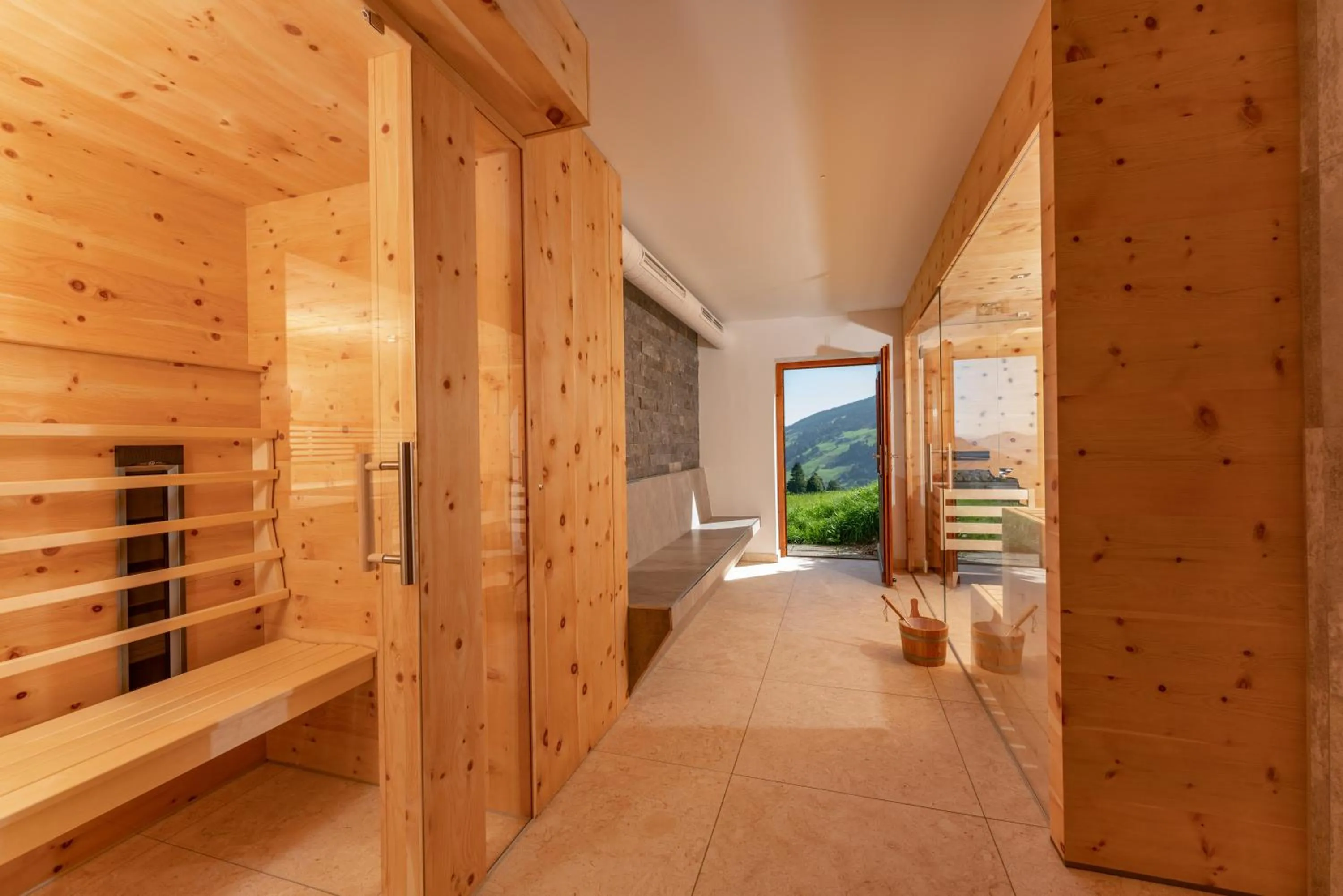 Sauna, Bed in Hotel Garni Hochwurzen