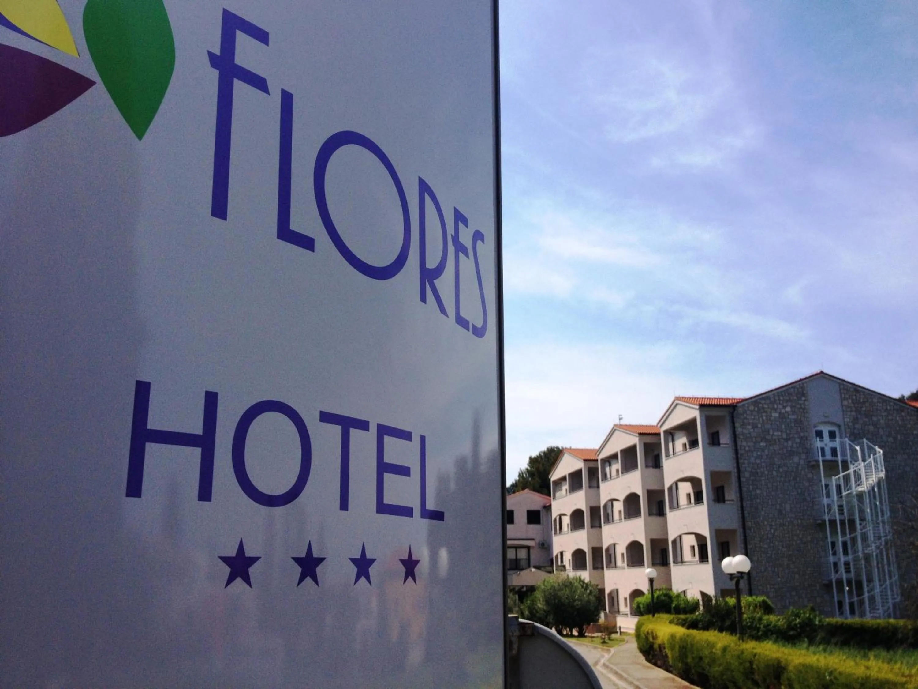 Facade/entrance in Hotel Flores