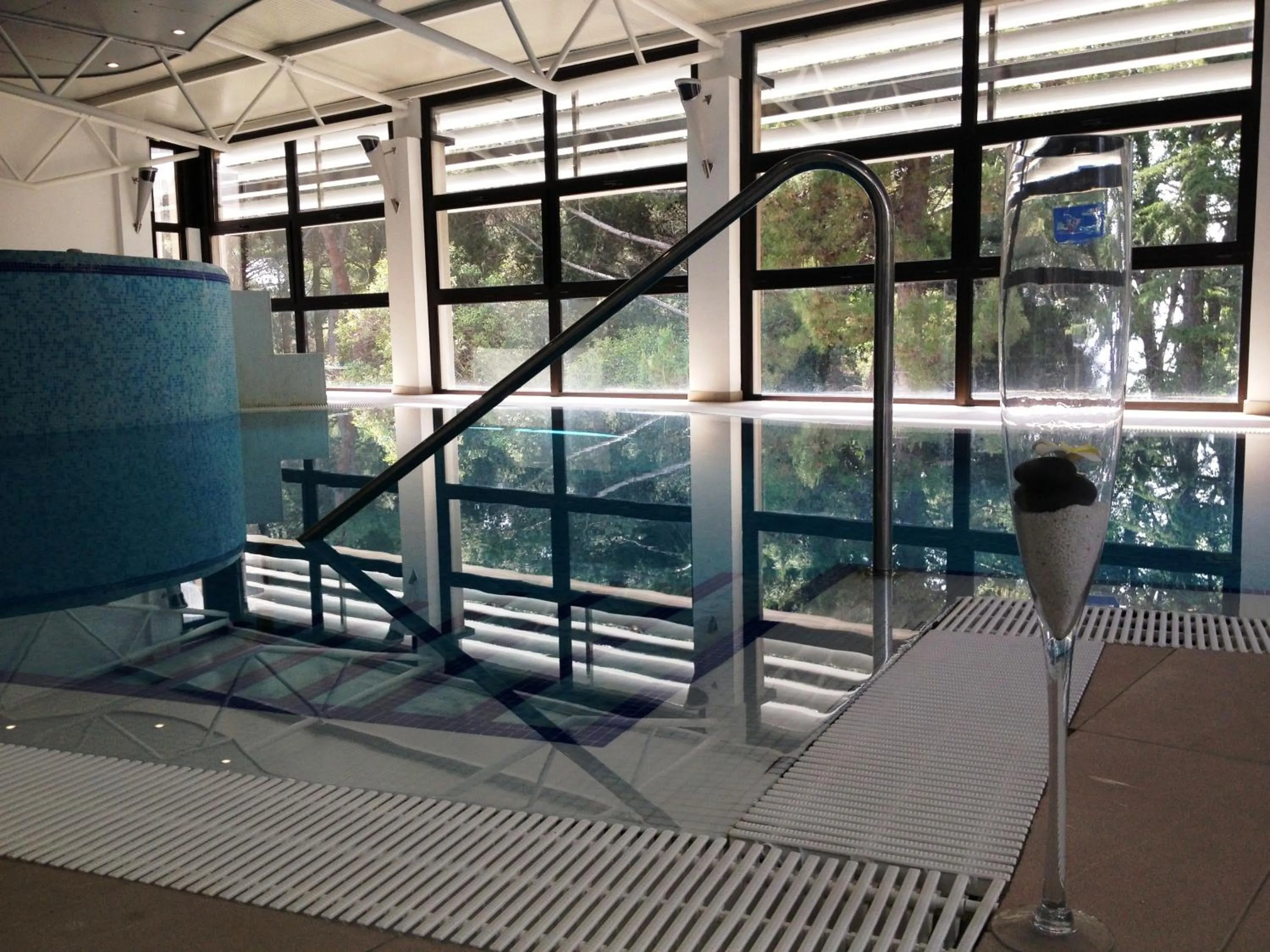 Swimming pool in Hotel Flores