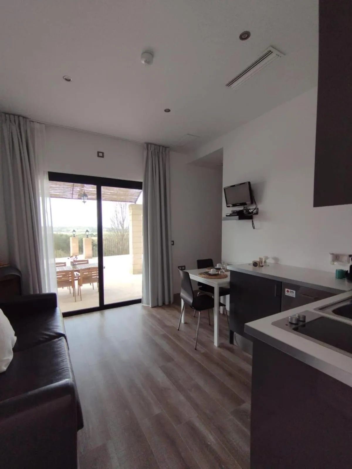 Communal lounge/ TV room in Mater Ariany