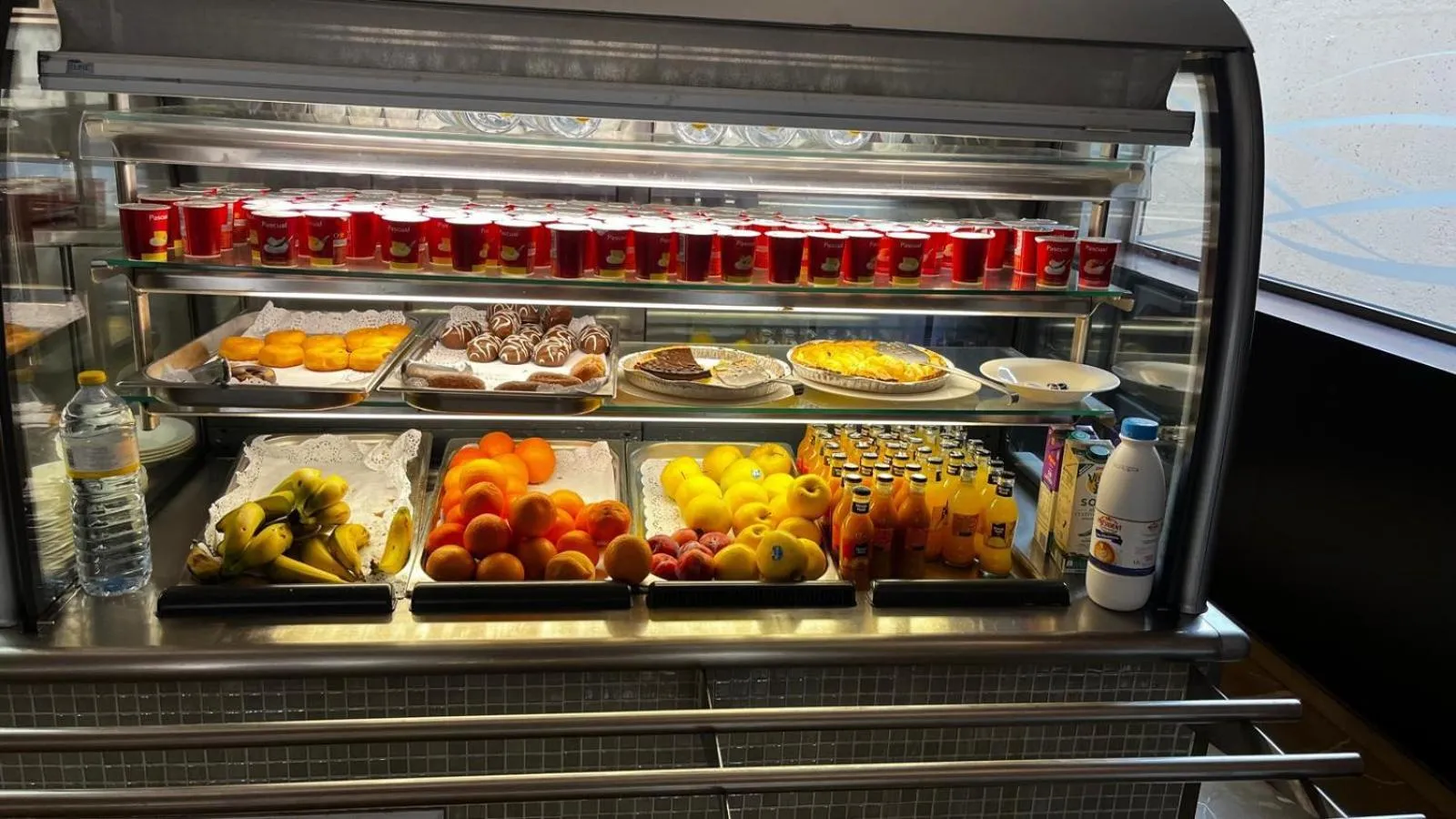 Breakfast in Cumbria Spa Hotel 3* Sup