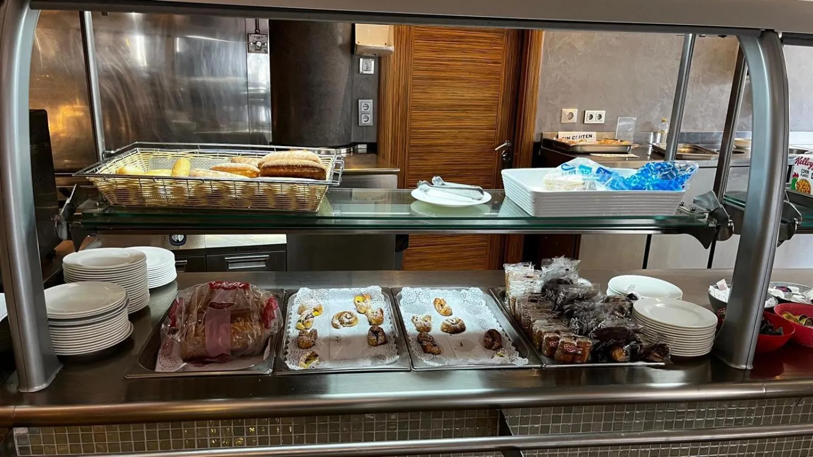 Breakfast in Cumbria Spa Hotel 3* Sup