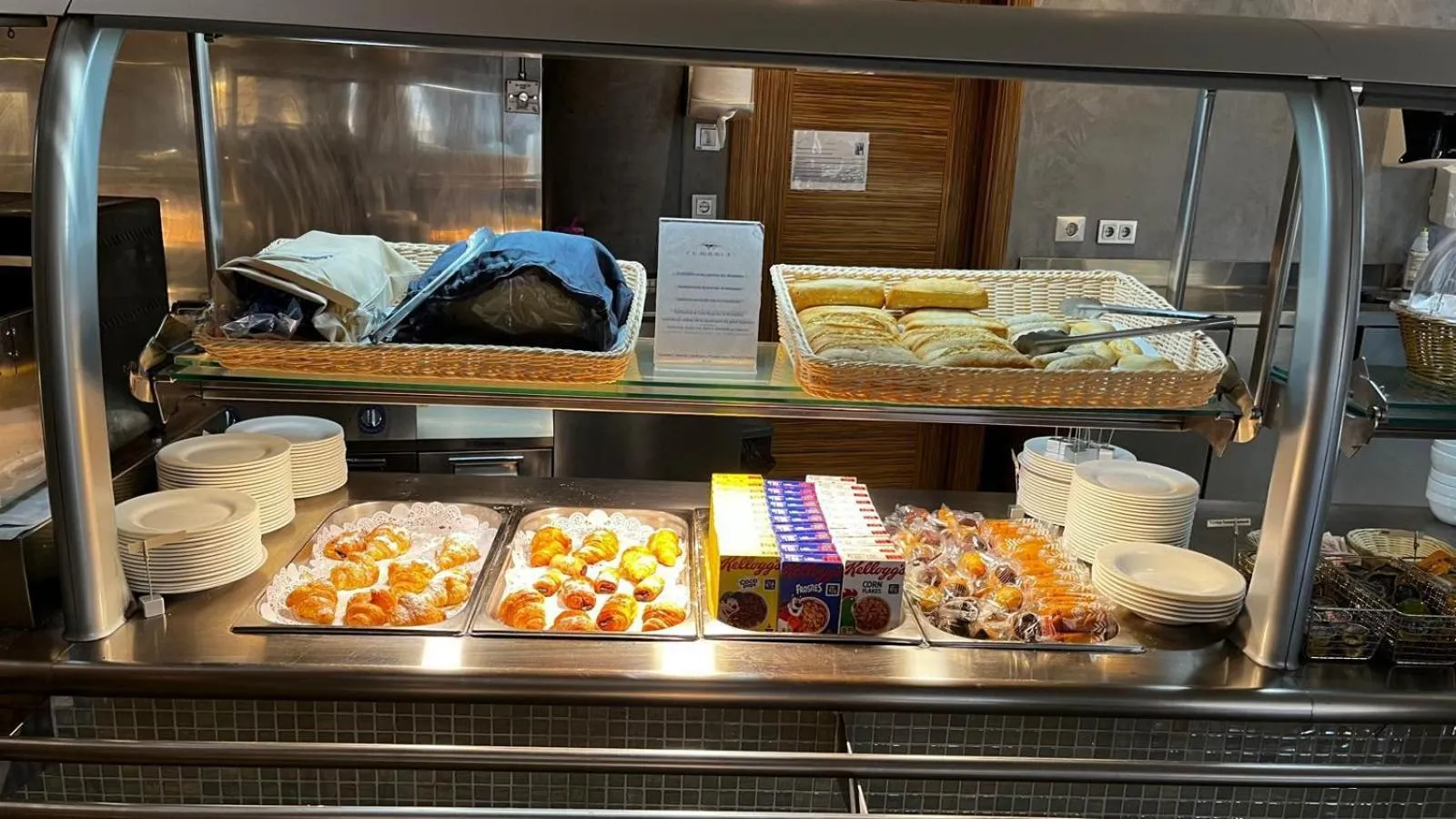 Breakfast in Cumbria Spa Hotel 3* Sup