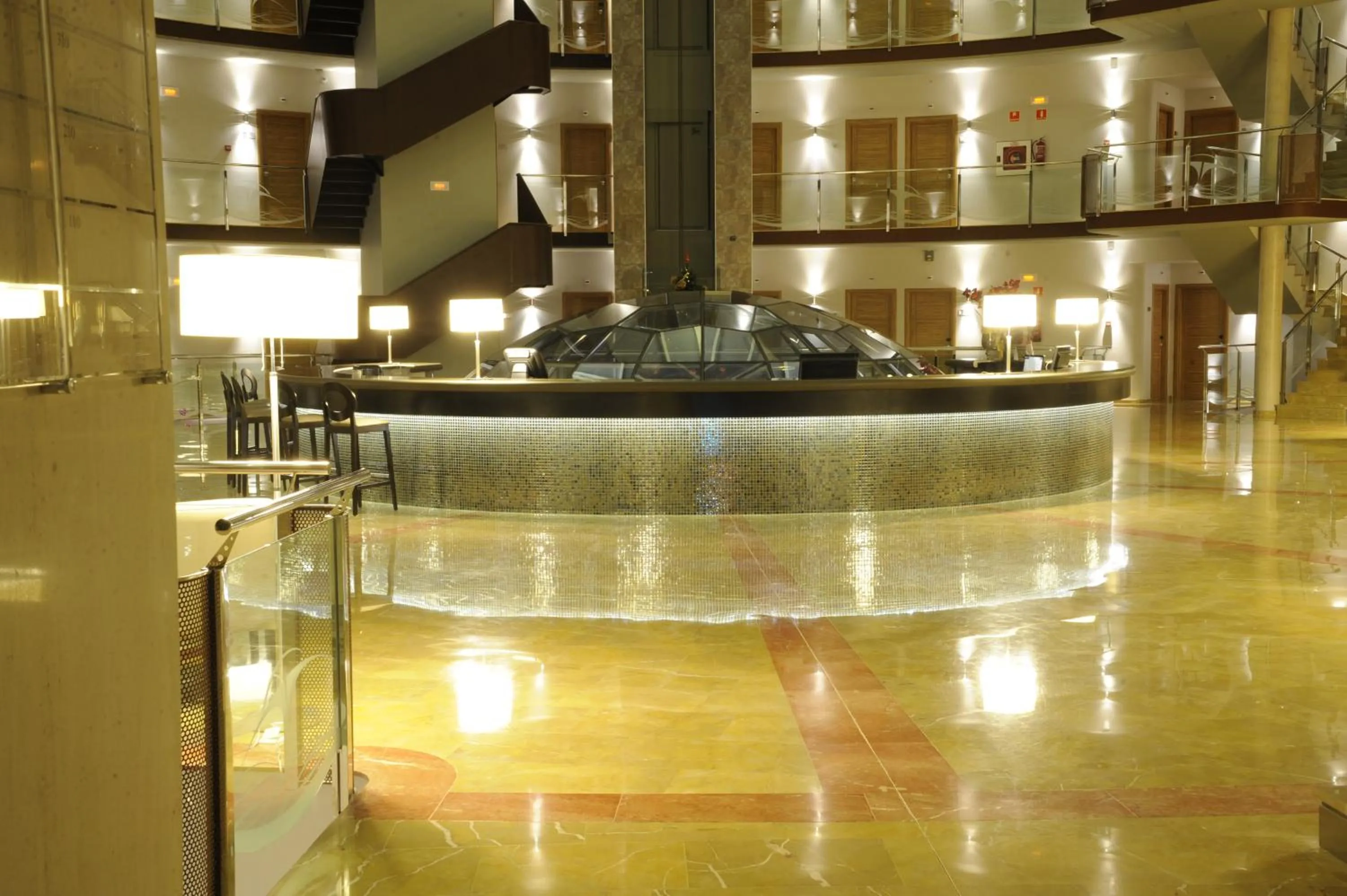 Lobby or reception in Cumbria Spa Hotel 3* Sup