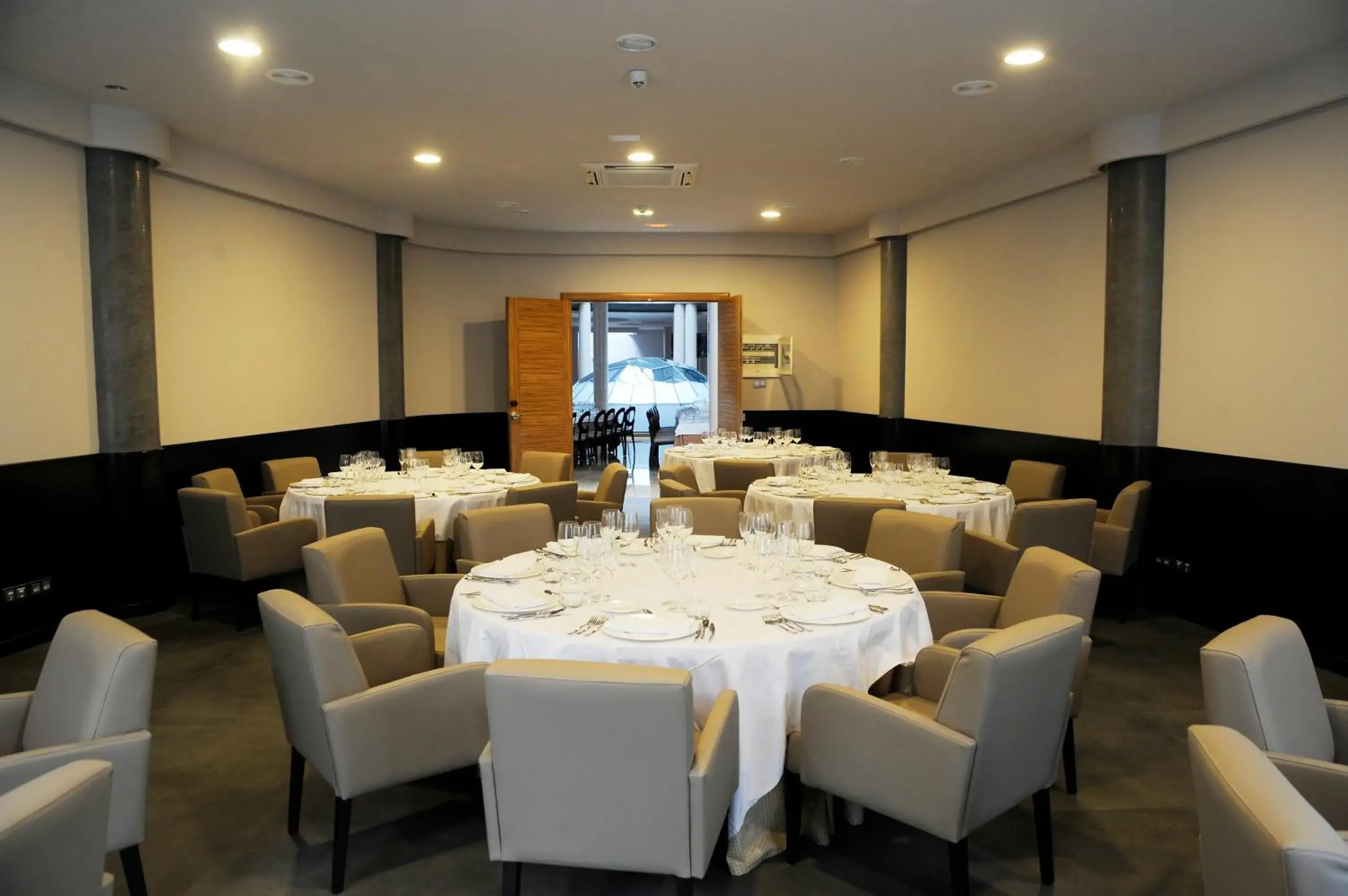 Lounge or bar in Cumbria Spa Hotel 3* Sup Lounge or bar in Cumbria Spa Hotel 3* Sup