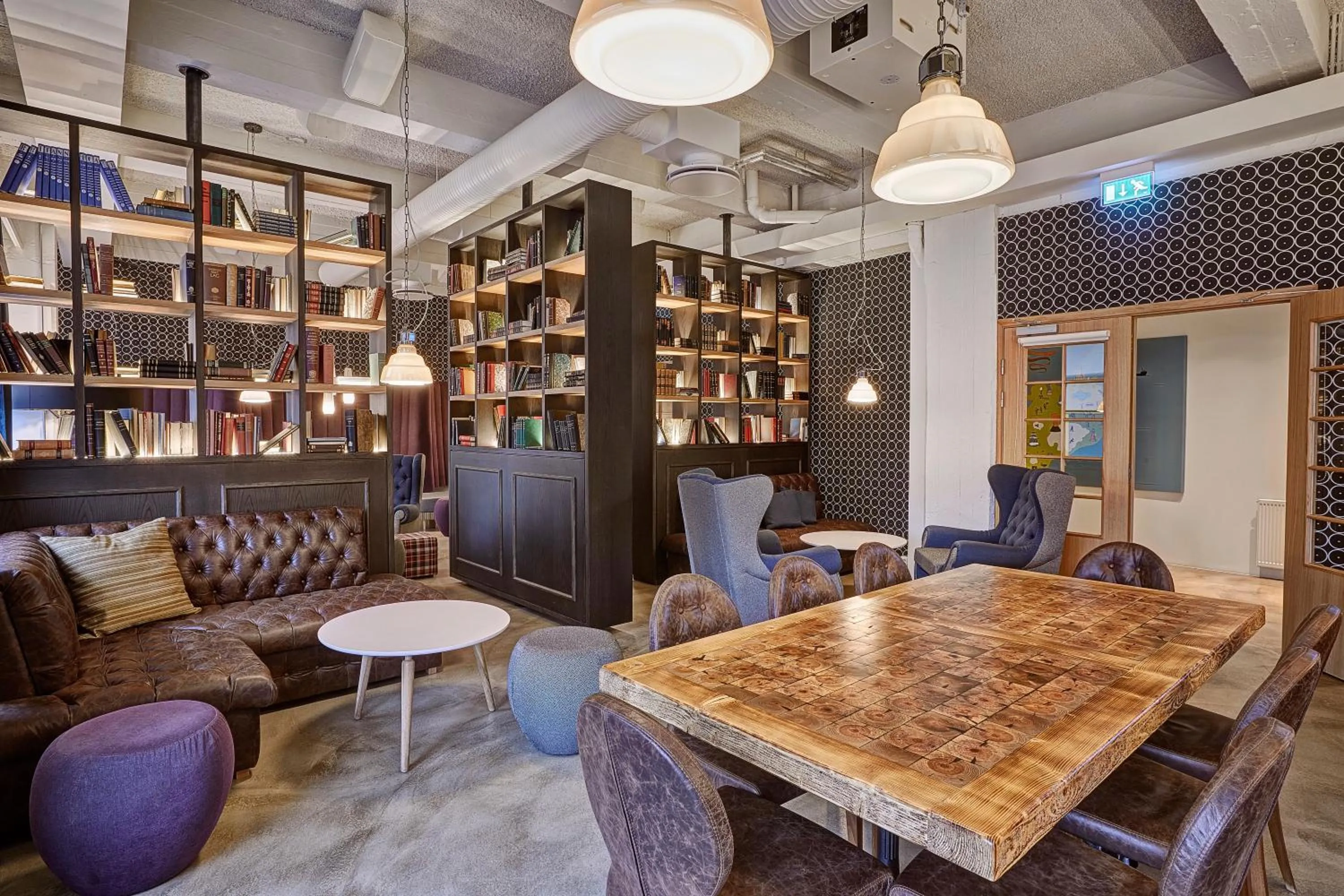 Communal lounge/ TV room in Reykjavik Marina - Berjaya Iceland Hotels