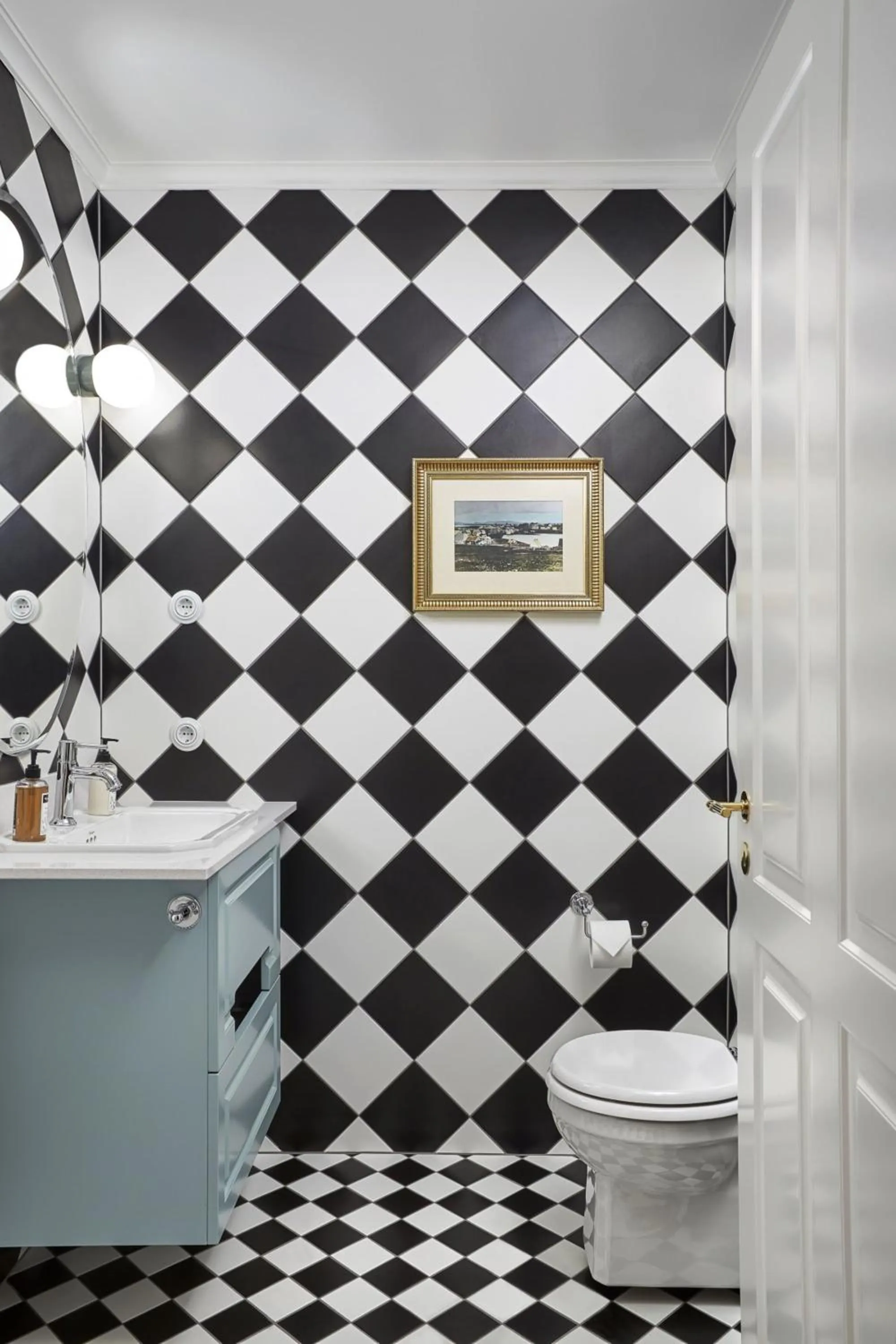 Bathroom in Reykjavik Marina - Berjaya Iceland Hotels