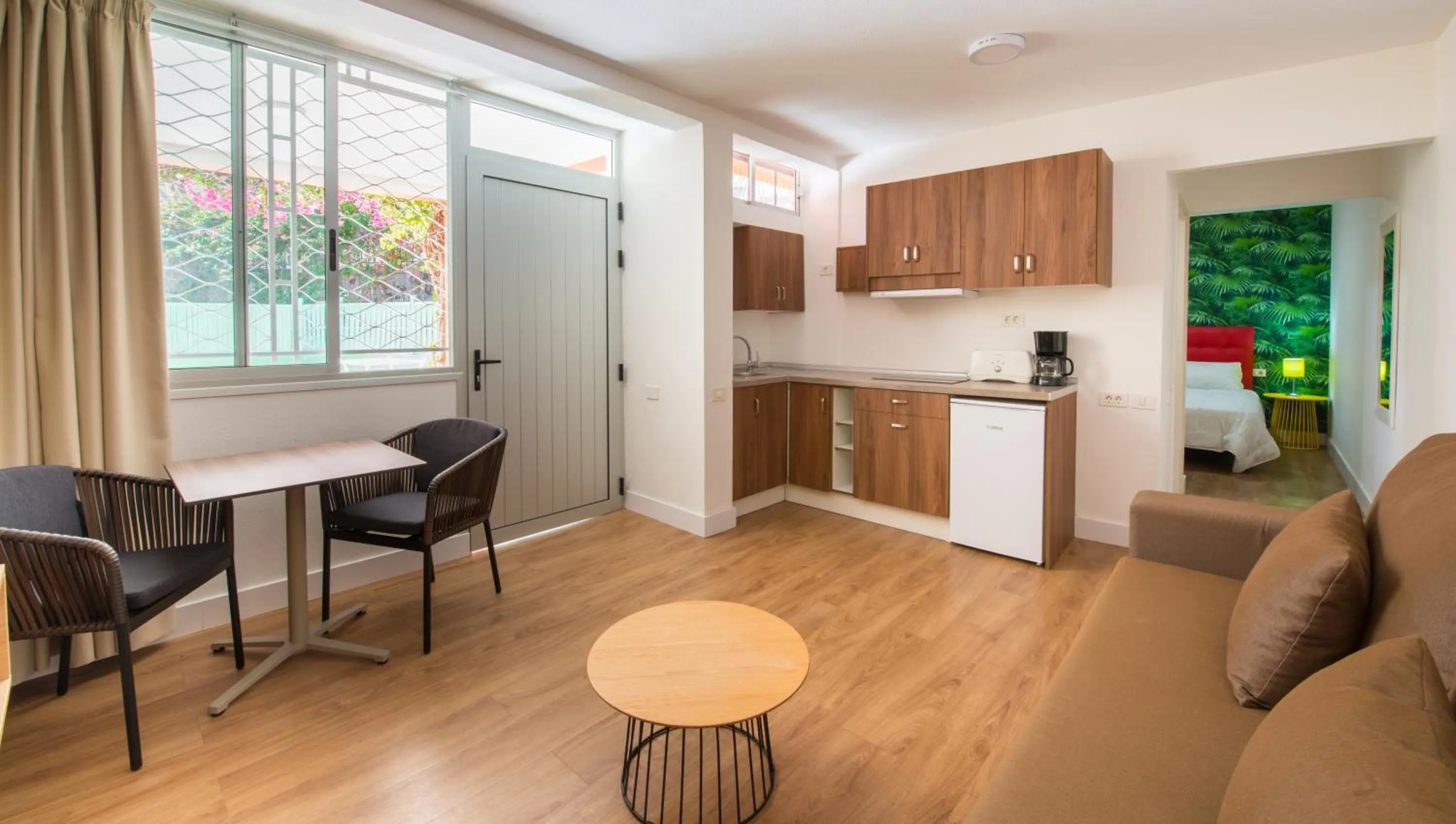 Kitchen or kitchenette in Bungalows Artemisa Gay Men Only
