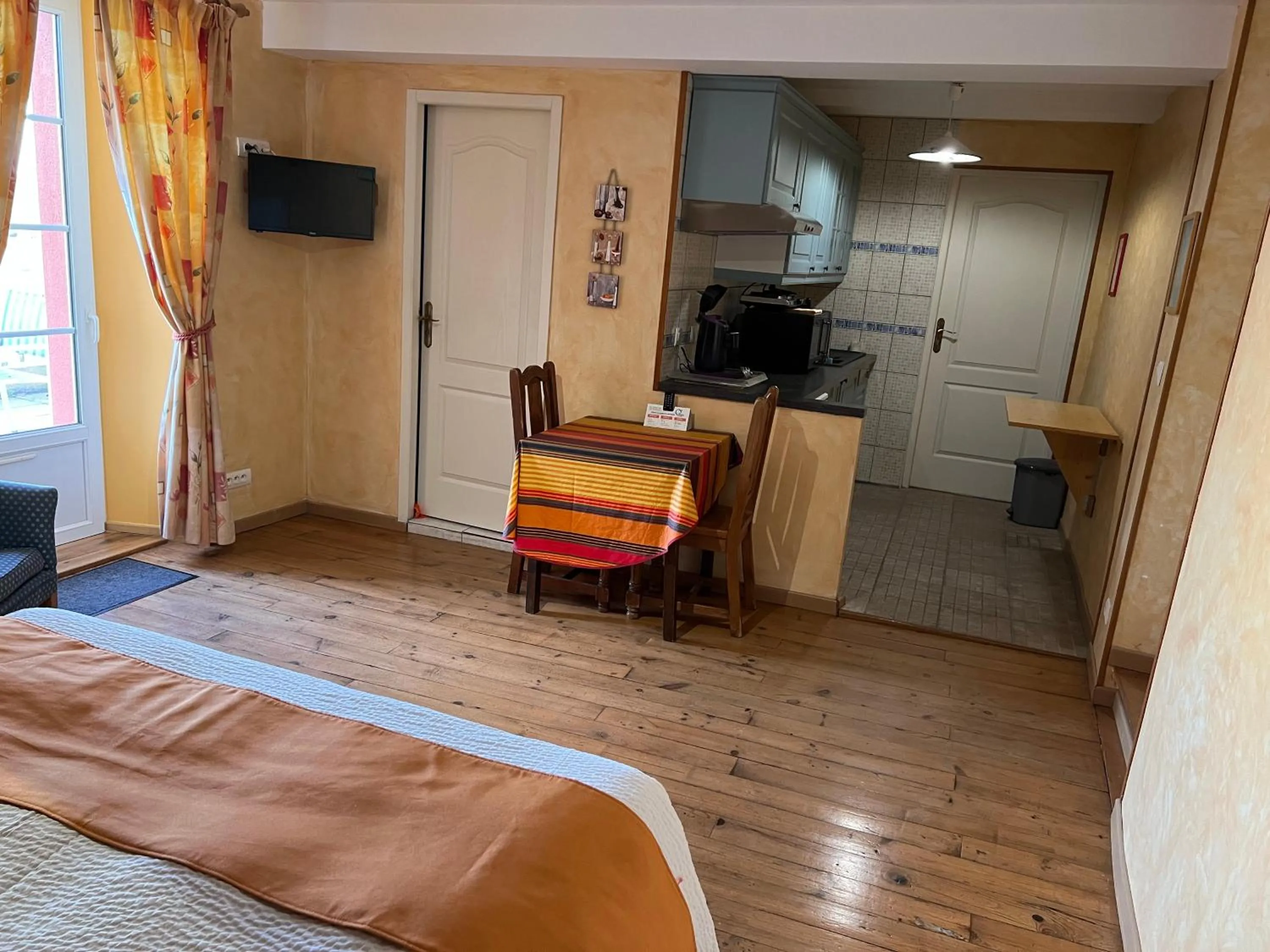 Logis Hôtel L'Adourable Auberge