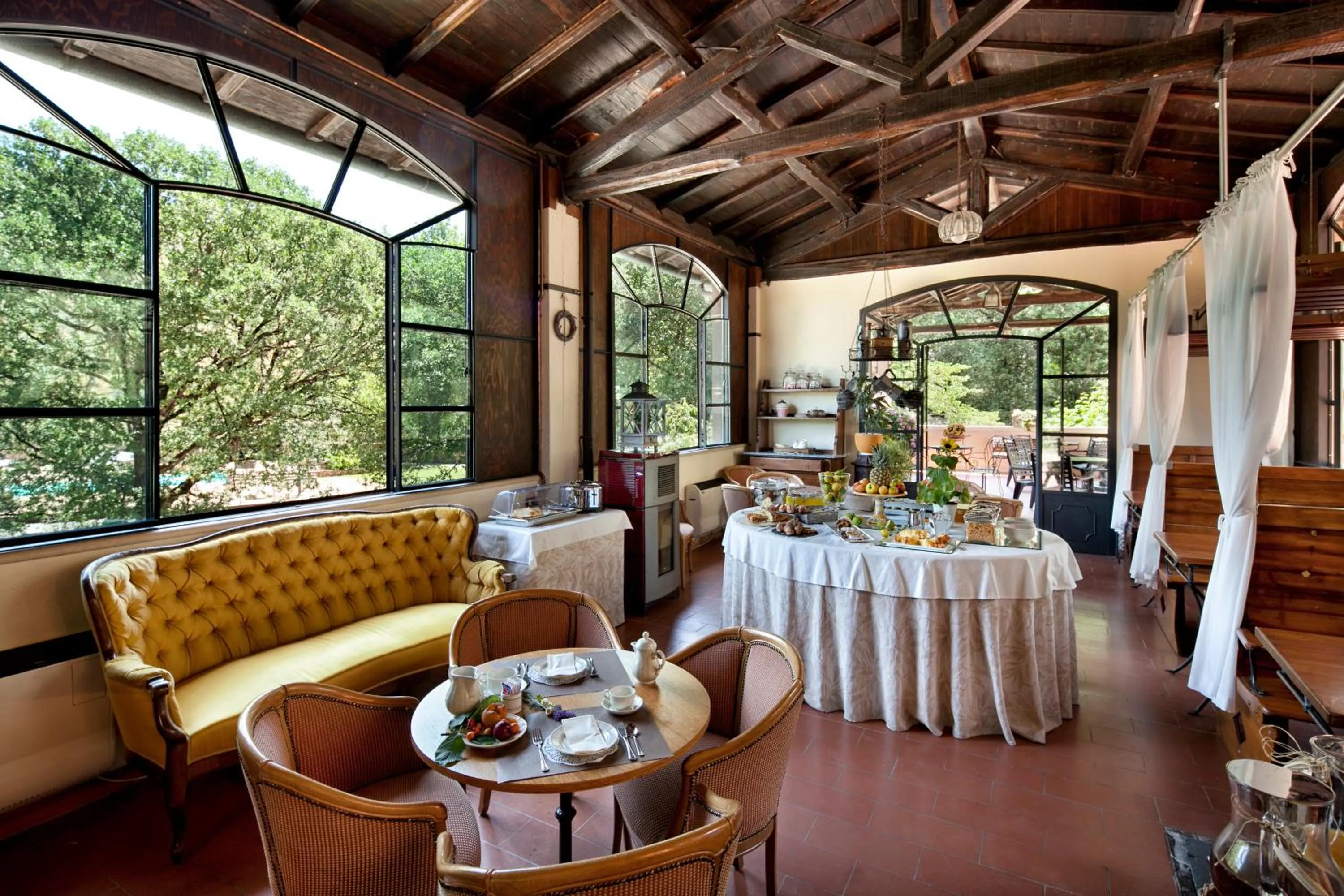 Restaurant/places to eat in La Macchia