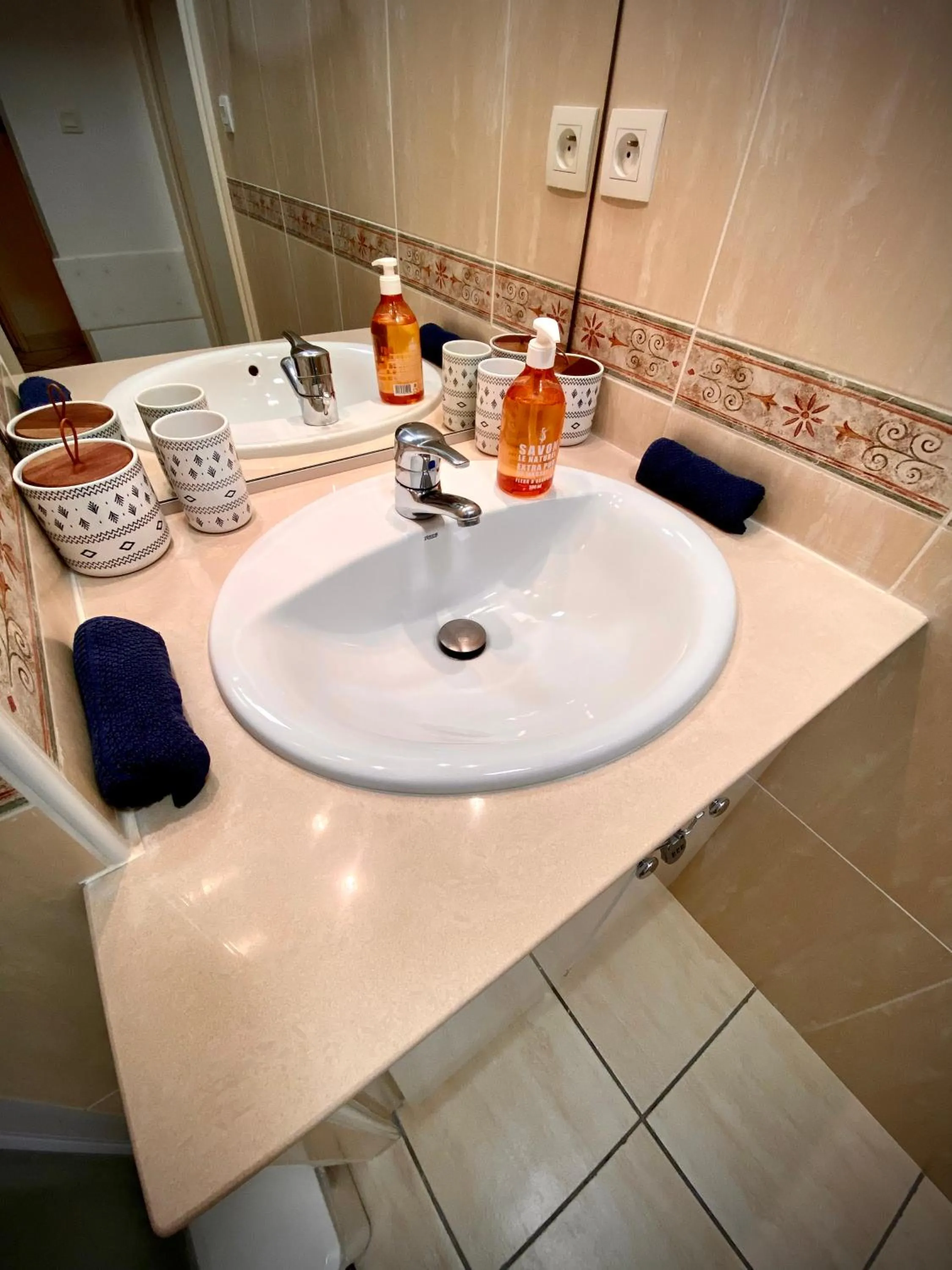 Bathroom in Chambres Élégance - Parc Bordelais