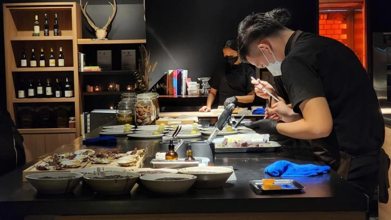 Restaurant/places to eat in Sutera Avenue by Alawa Homes Kota Kinabalu