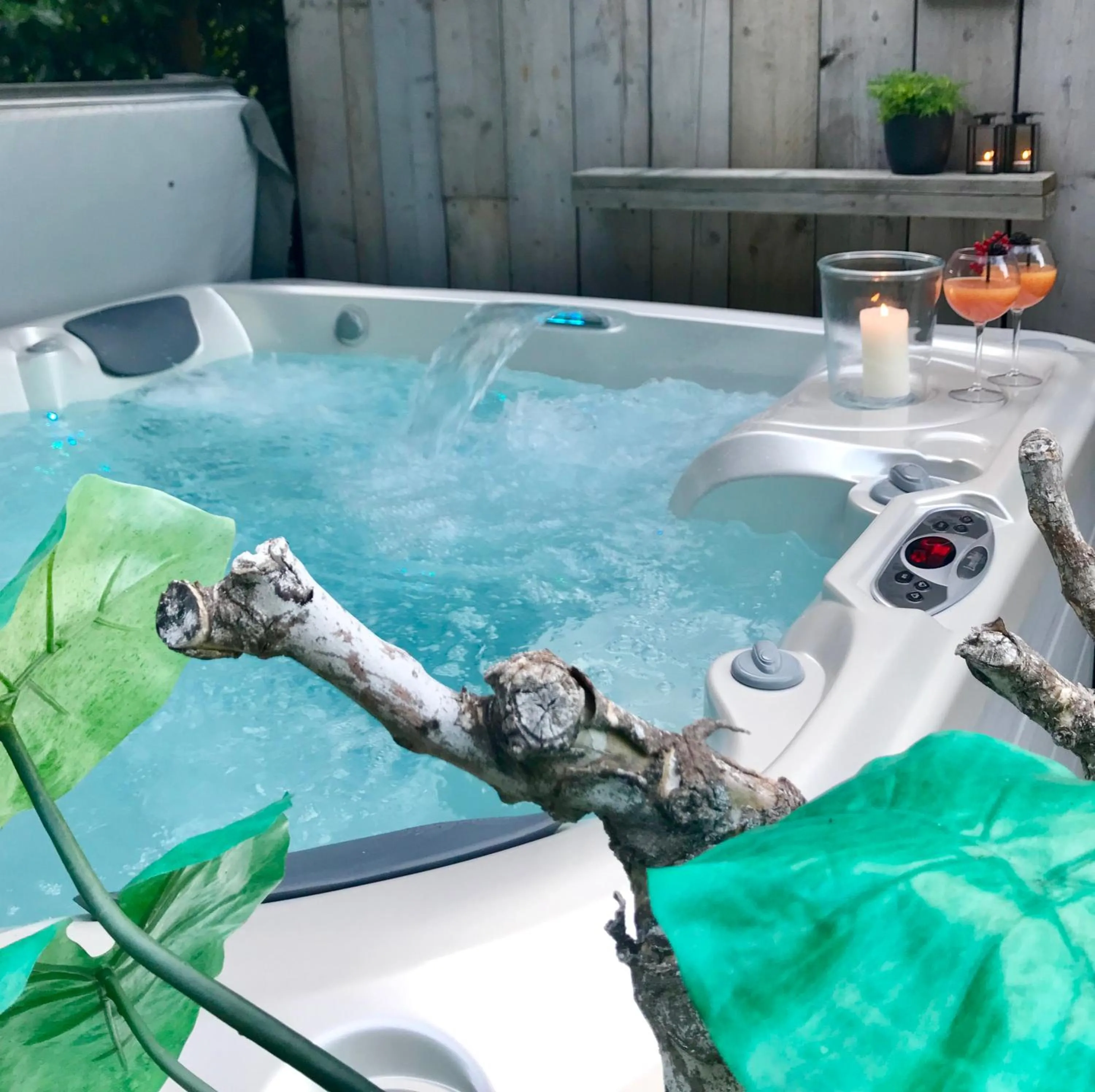 Hot Tub in AuxiliumWellness Get Back to Serenity