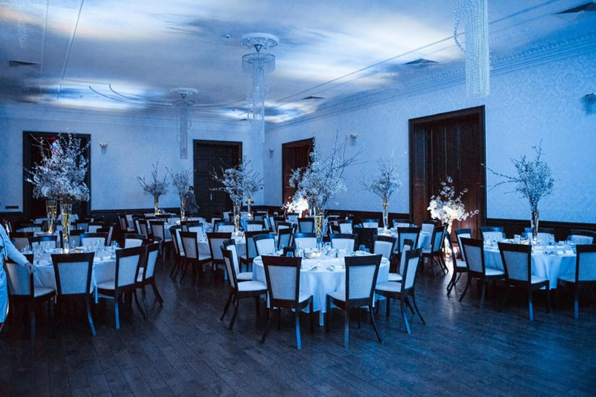 Restaurant/places to eat in Chateau Appony