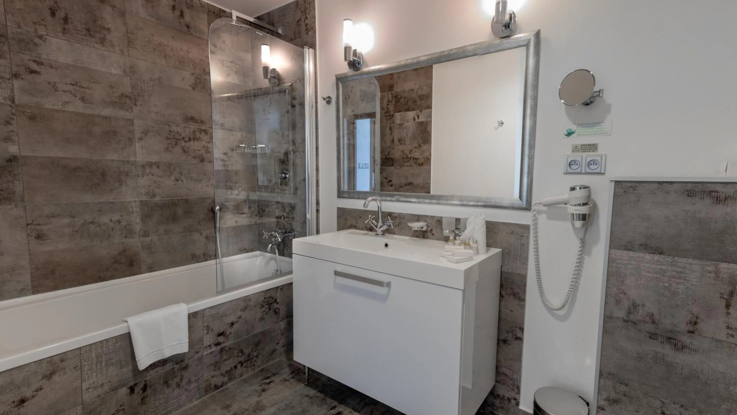 Decorative detail in Chateau Appony